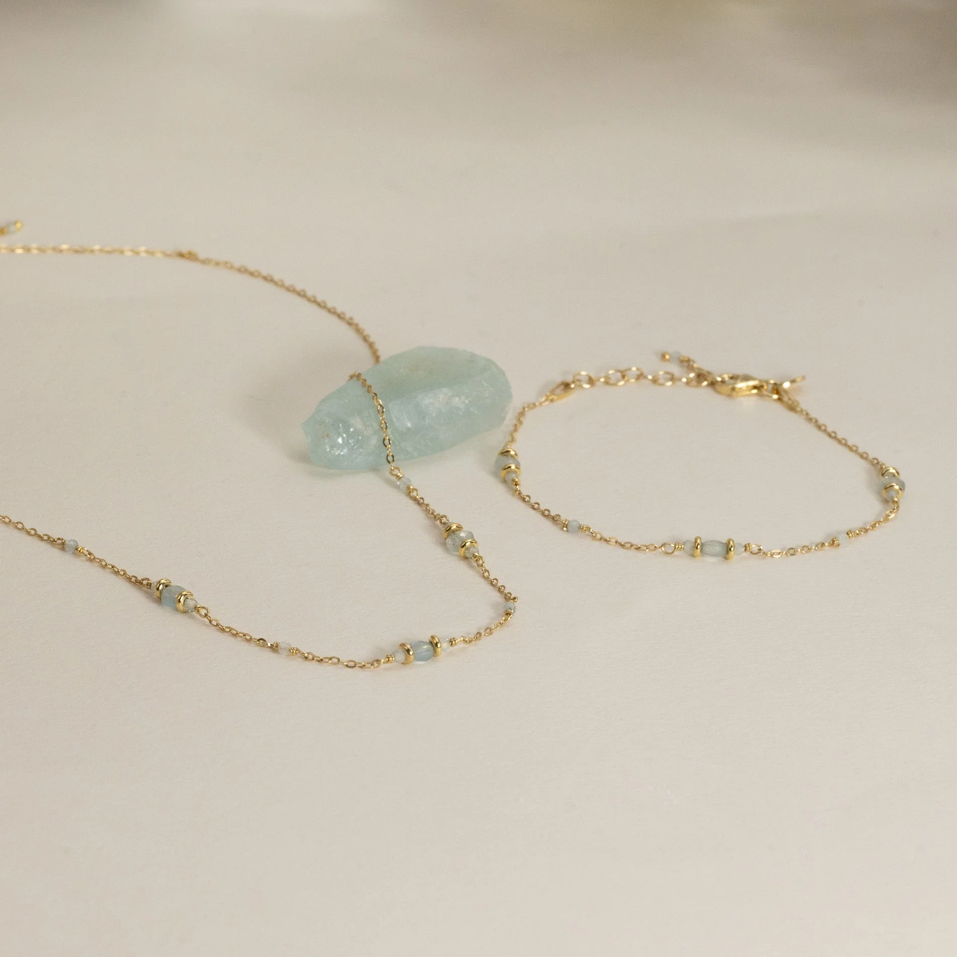 CORDELIA BLUE AQUAMARINE GOLDEN BRACELET - Image 7