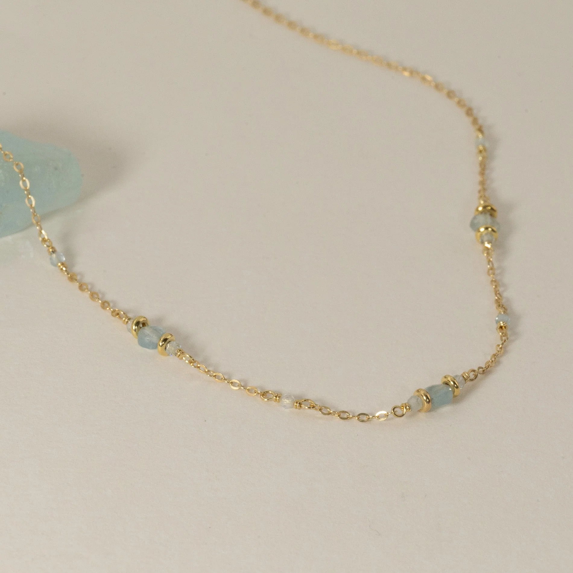 CORDELIA BLUE AQUAMARINE GOLDEN NECKLACE - Image 2