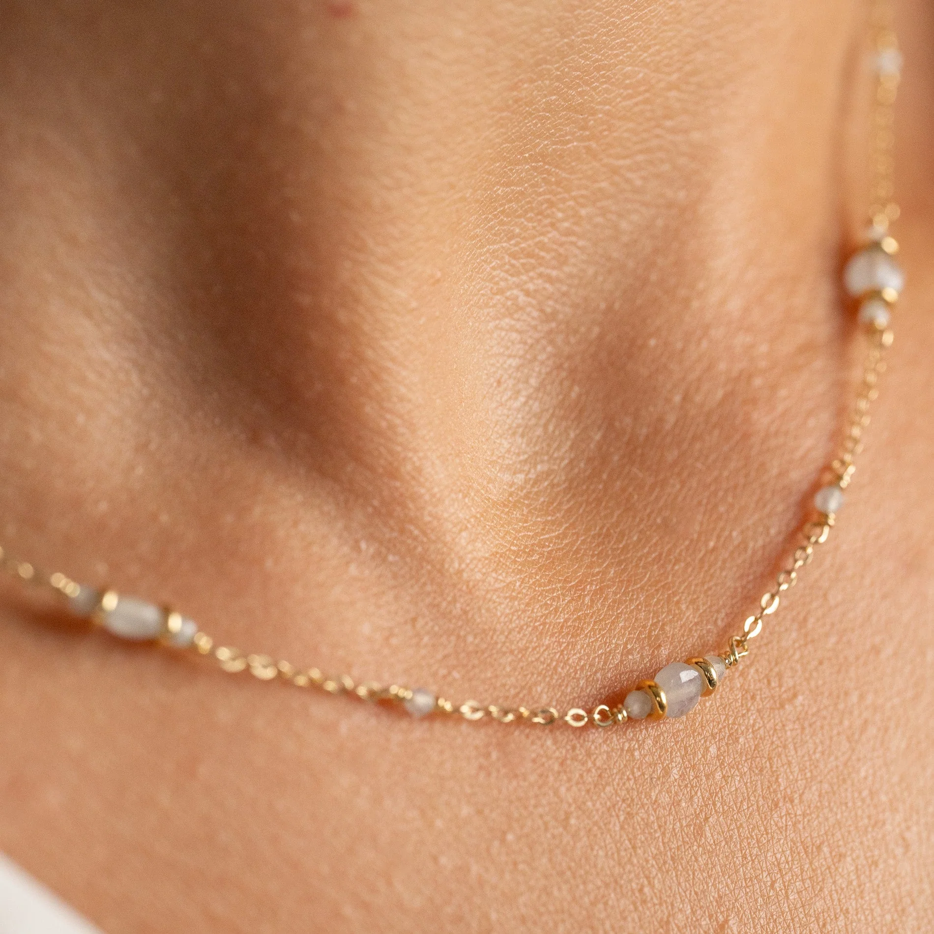 CORDELIA BLUE AQUAMARINE GOLDEN NECKLACE - Image 3