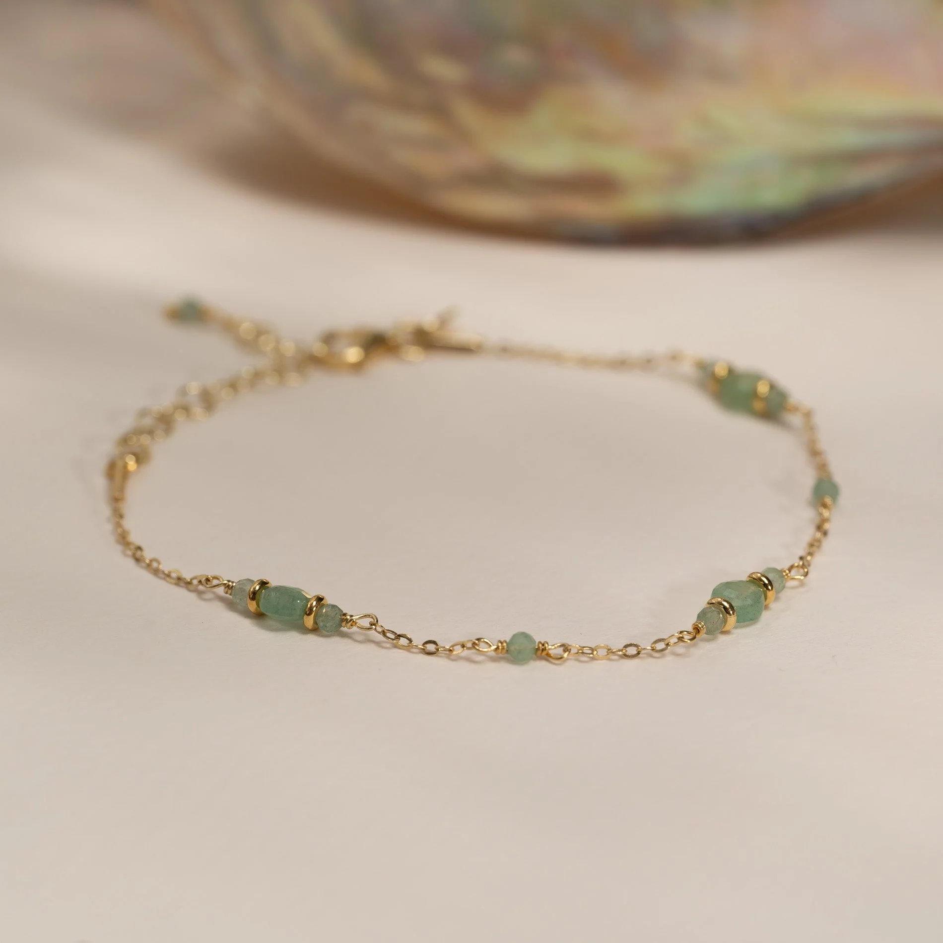 CORDELIA GREEN AVENTURINE GOLDEN BRACELET - Image 3