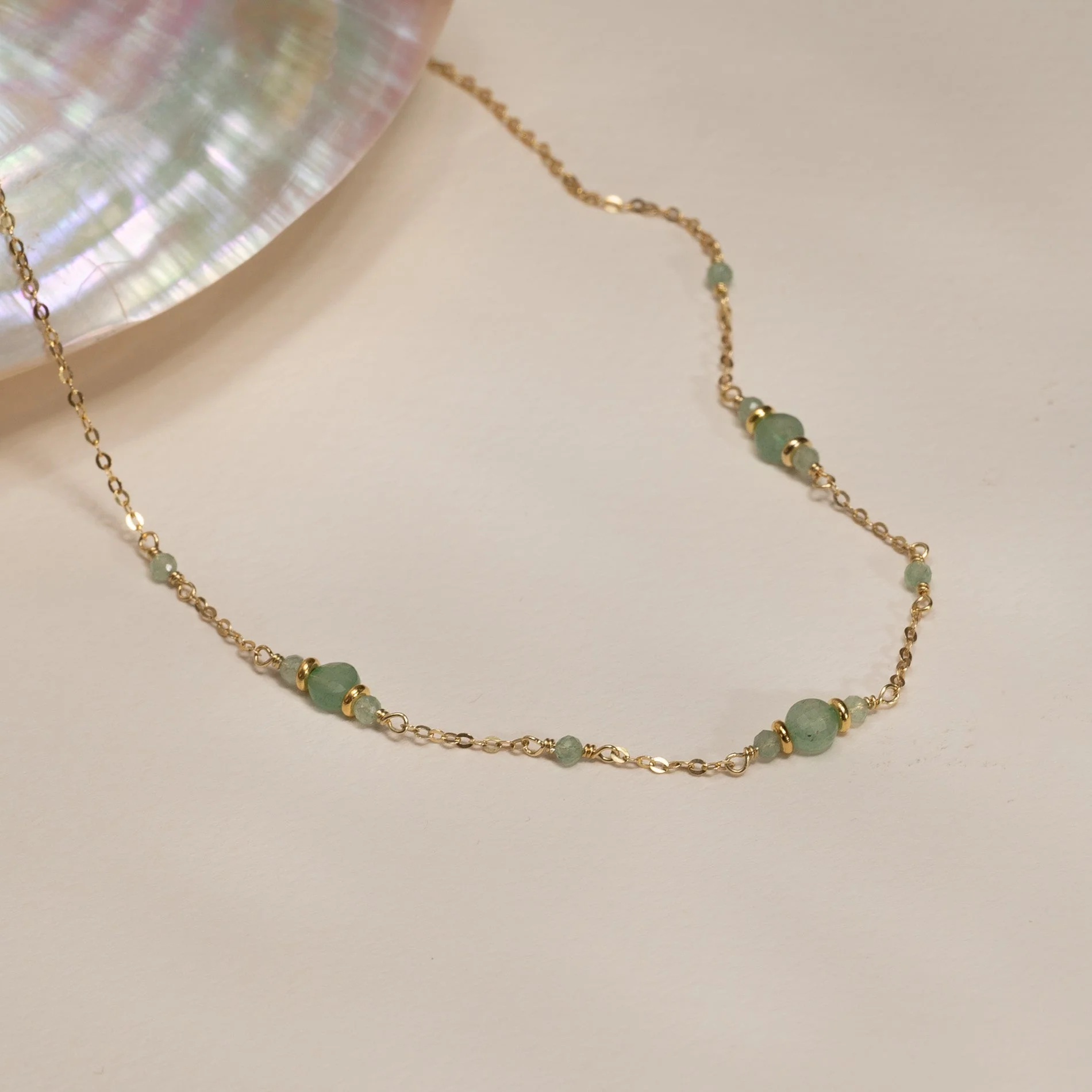 CORDELIA GREEN AVENTURINE GOLDEN NECKLACE - Image 2