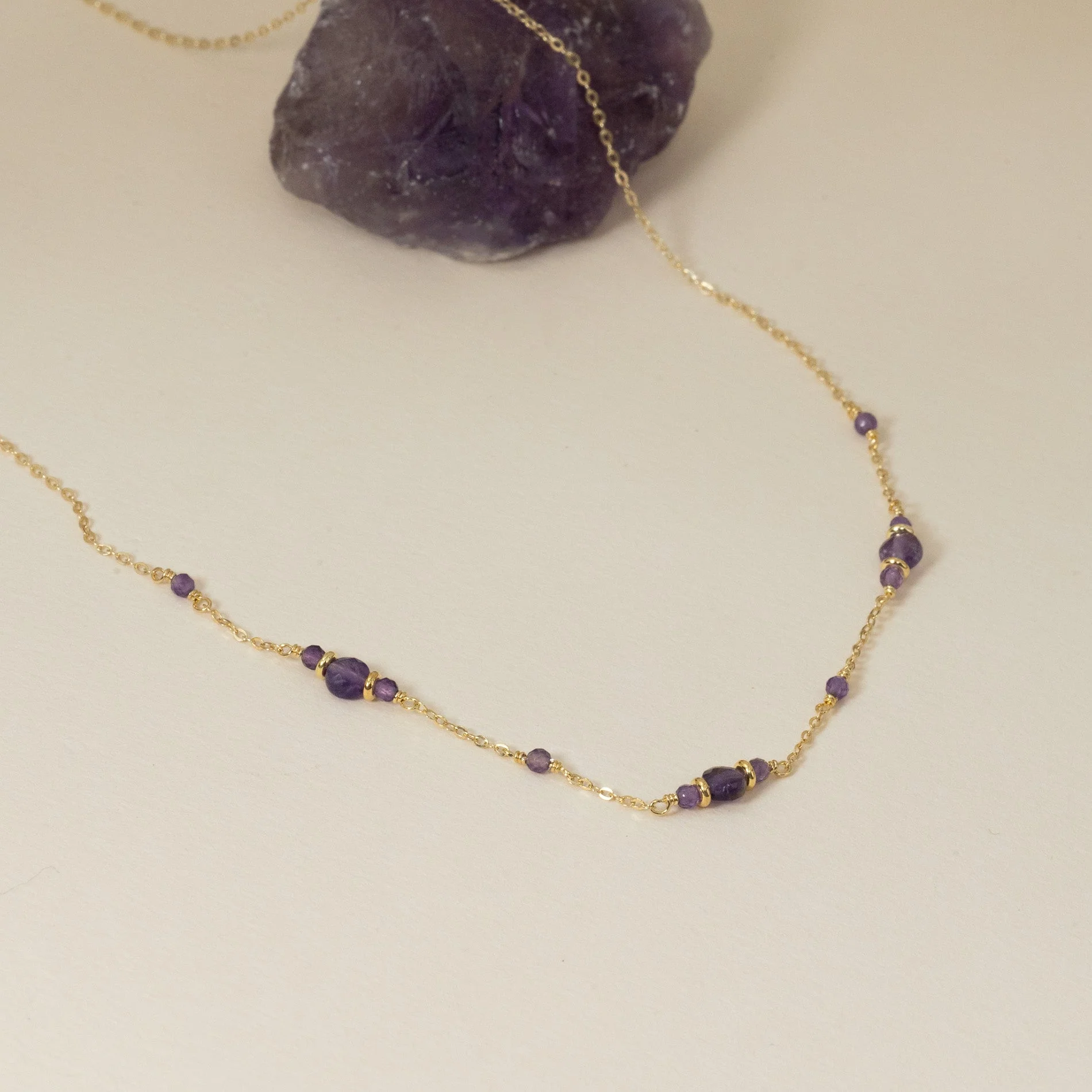 CORDELIA PURPLE AMETHYST GOLDEN NECKLACE - Image 2