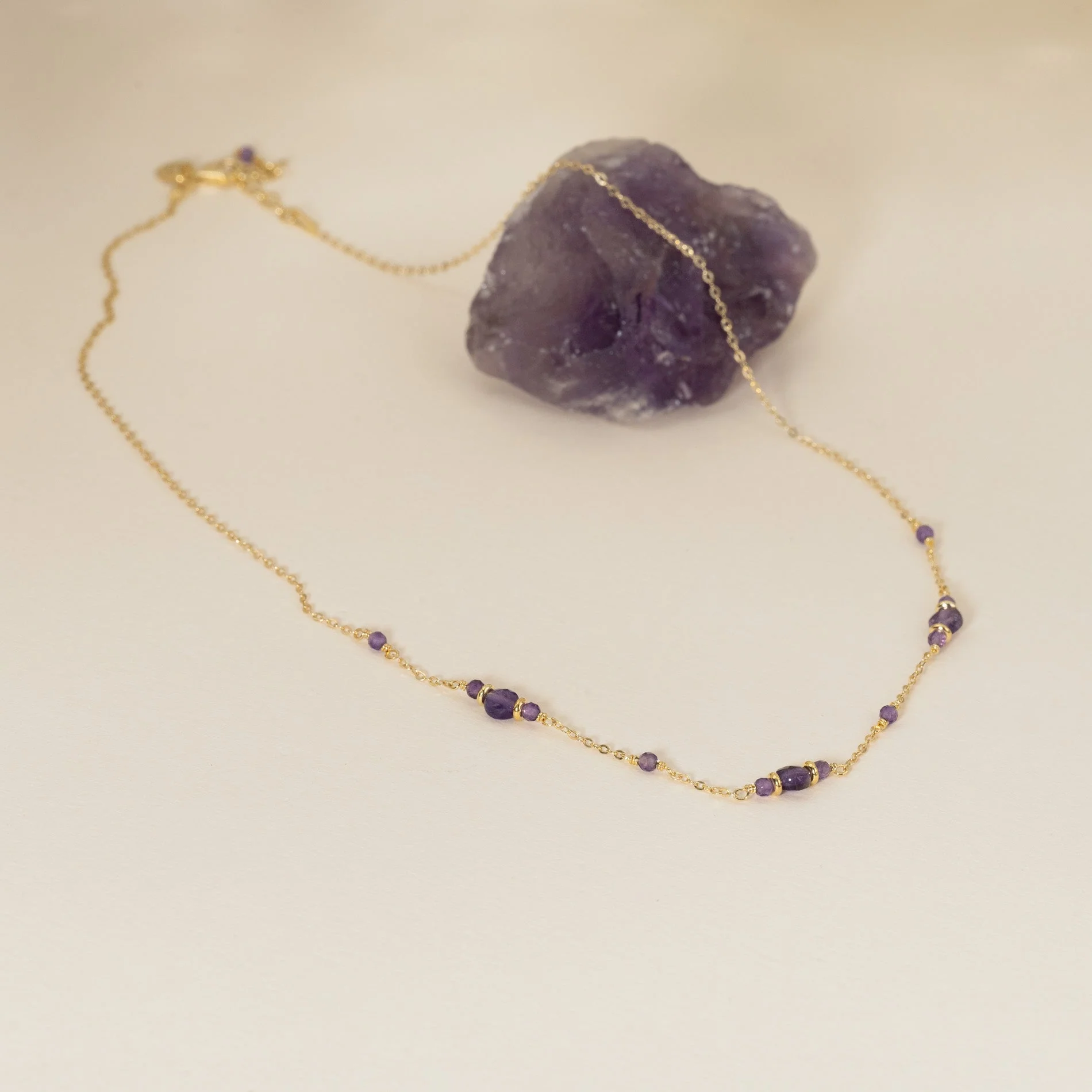 CORDELIA PURPLE AMETHYST GOLDEN NECKLACE - Image 4