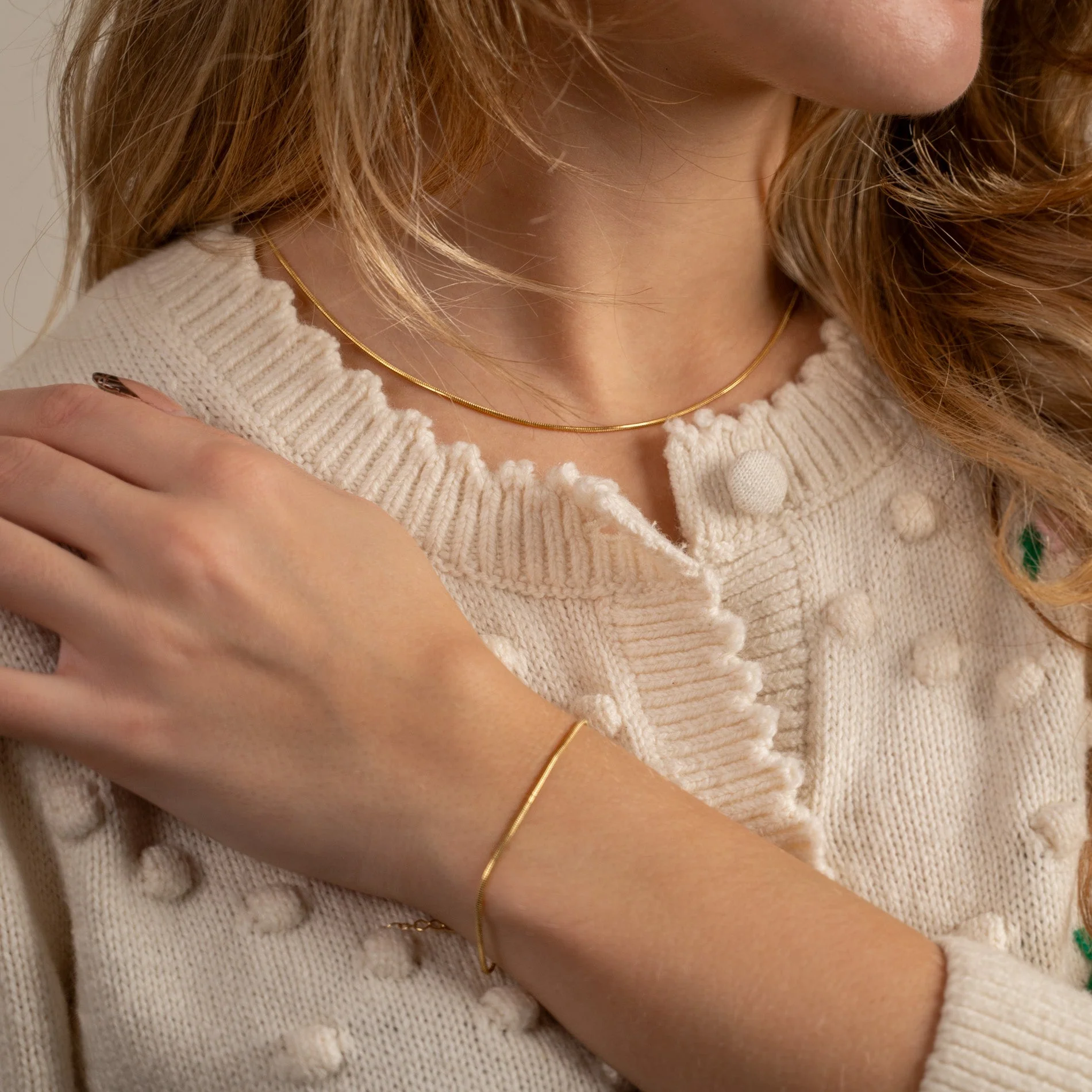 CORNELIA GOLDEN BRACELET - Image 8