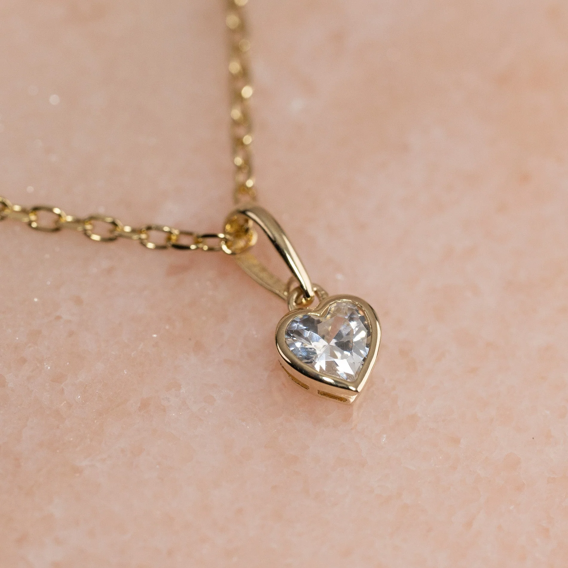 CRYSTAL HEART SOLID GOLD PENDANT - Image 2