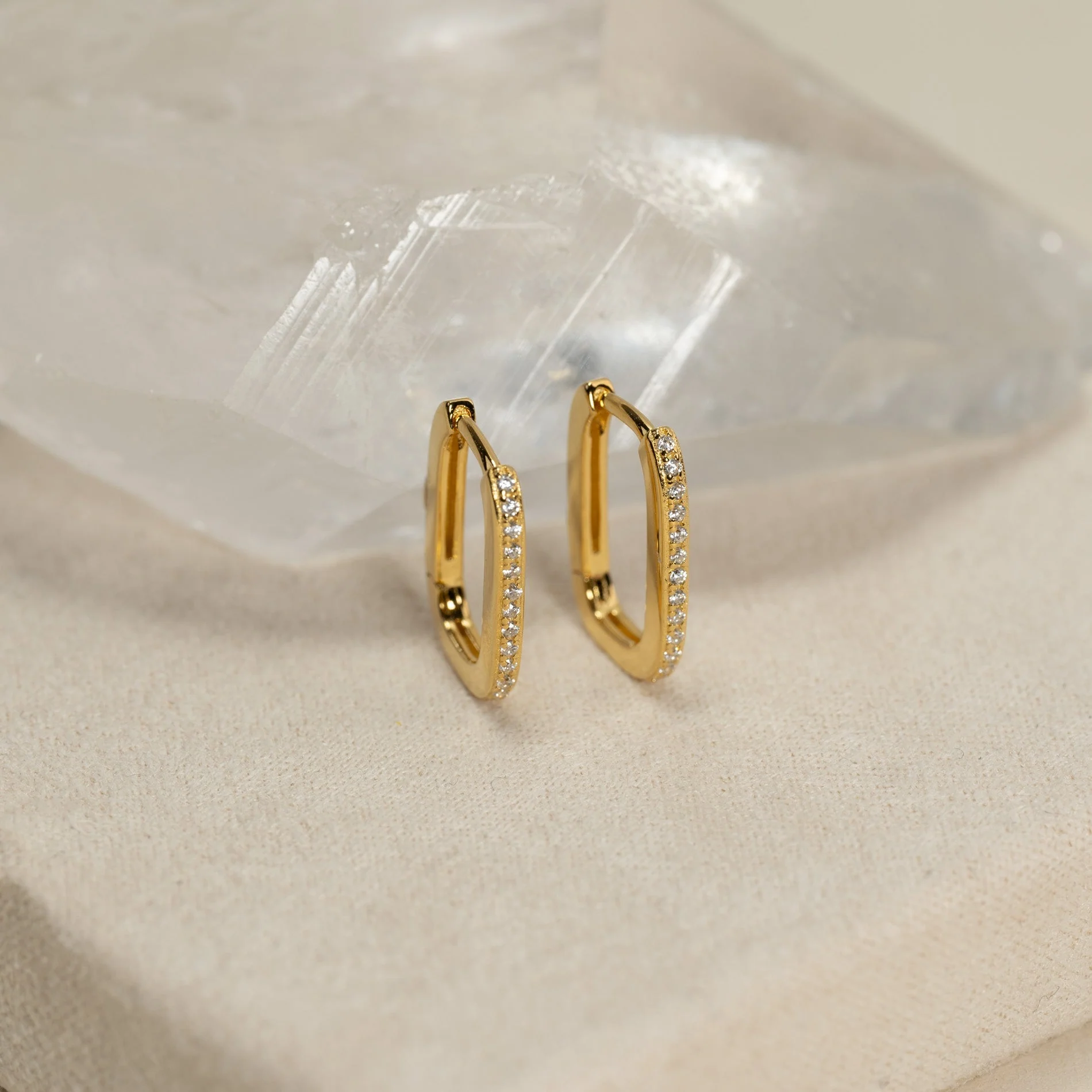 DANIA CRYSTAL GOLDEN HUGGIE EARRING