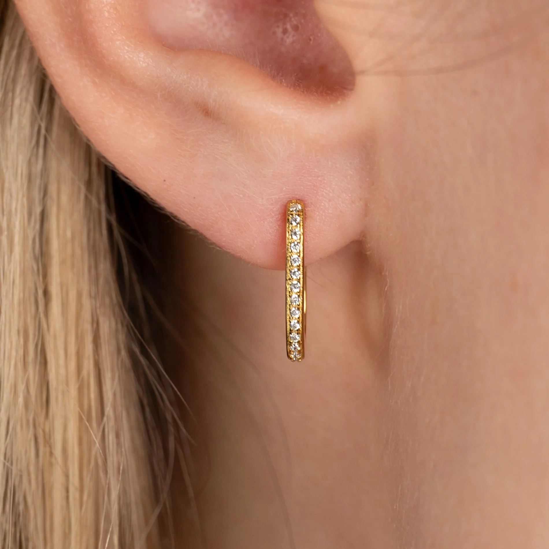 DANIA CRYSTAL GOLDEN HUGGIE EARRING - Image 5