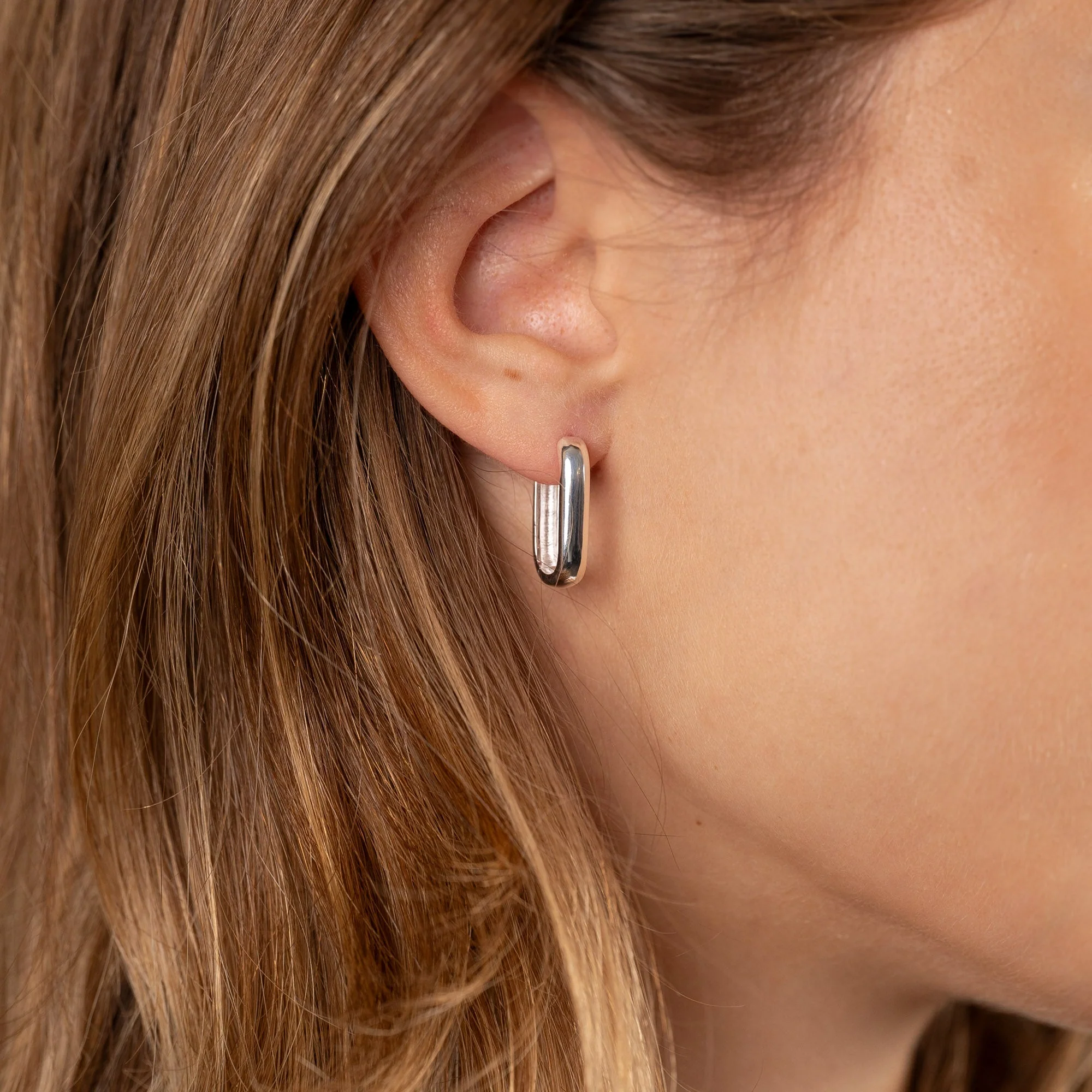 DANIELLE LARGE SILVER CREOL EARRING - Image 3