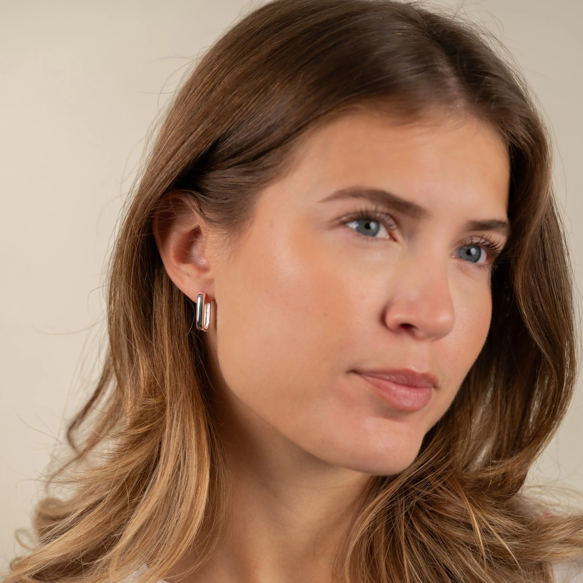 DANIELLE LARGE SILVER CREOL EARRING - Image 5
