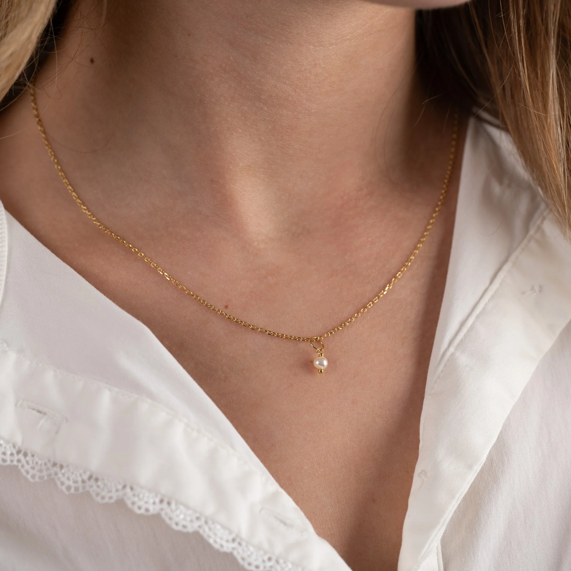 DARIA PEARL GOLDEN PENDANT - Image 3