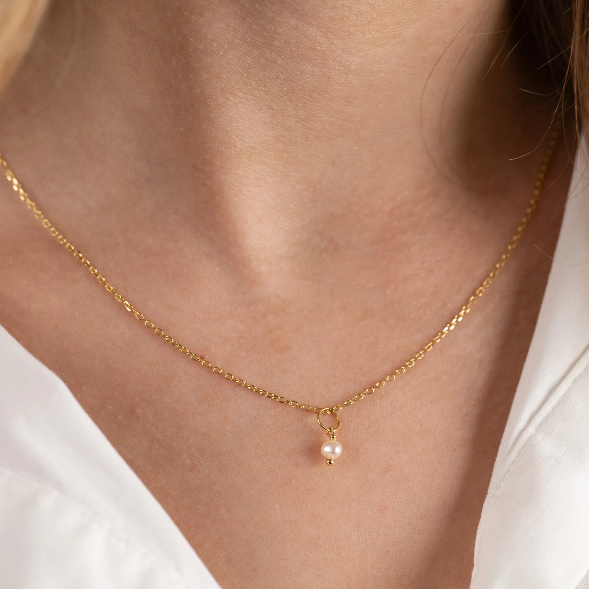 DARIA PEARL GOLDEN PENDANT - Image 5
