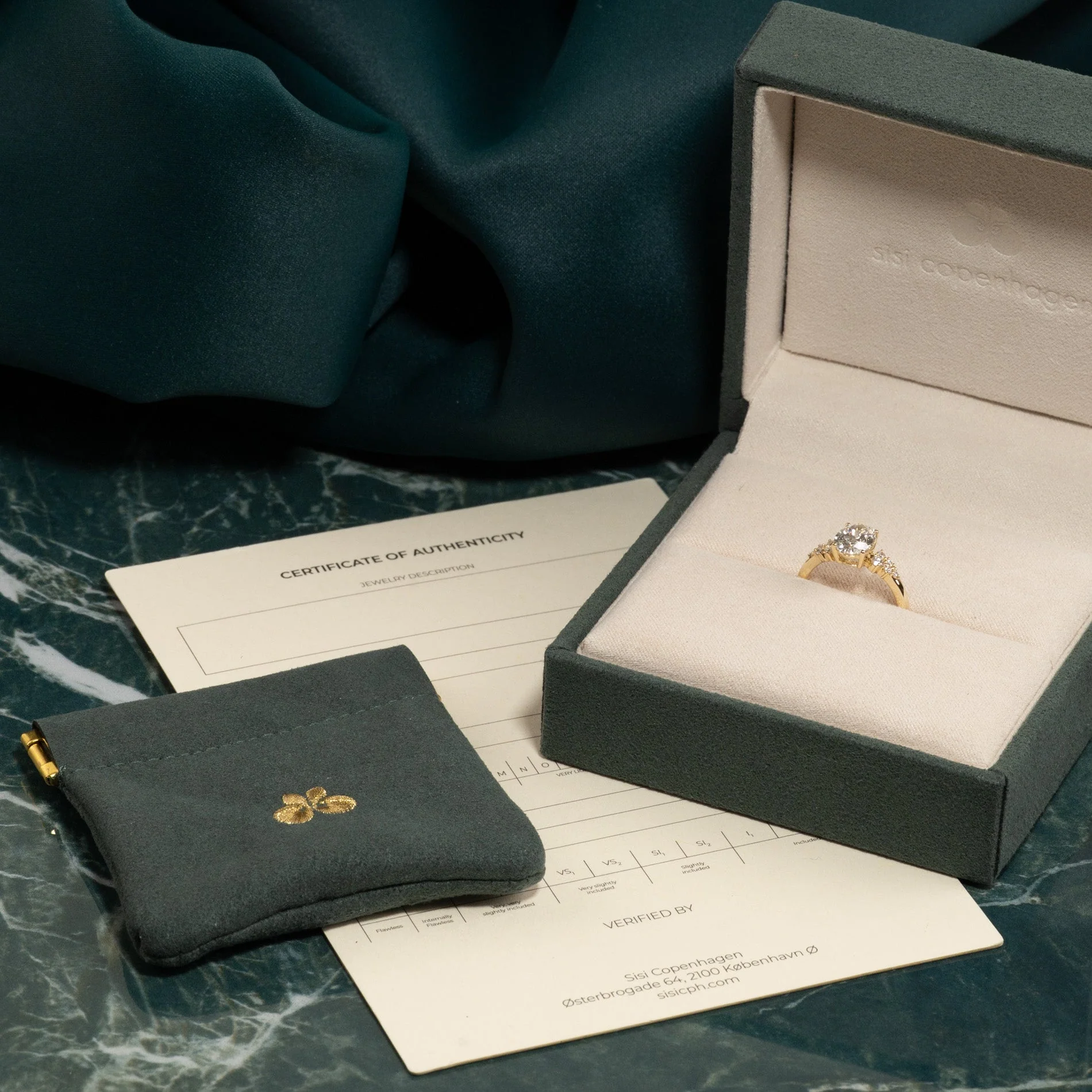DELICATE CLUSTER OVAL-CUT LAB-DIAMOND RING - 1.85ct - YG - Image 3