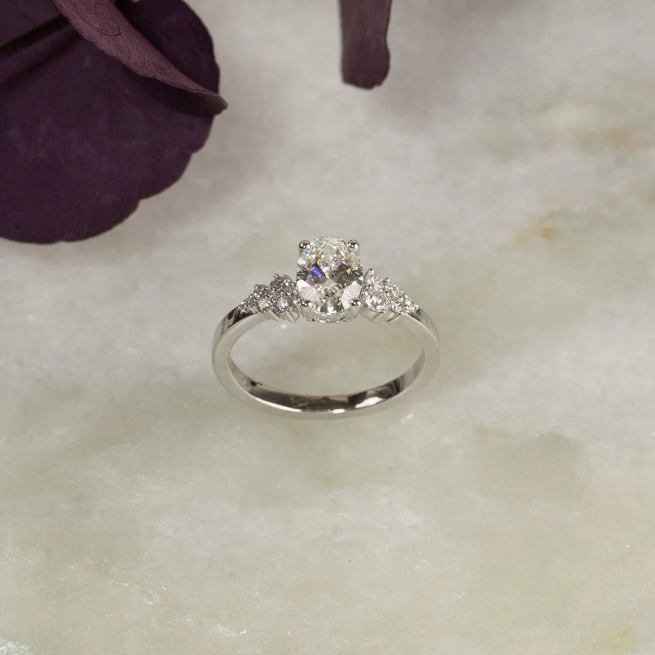 DELICATE CLUSTER OVAL-CUT DIAMOND RING - Image 2