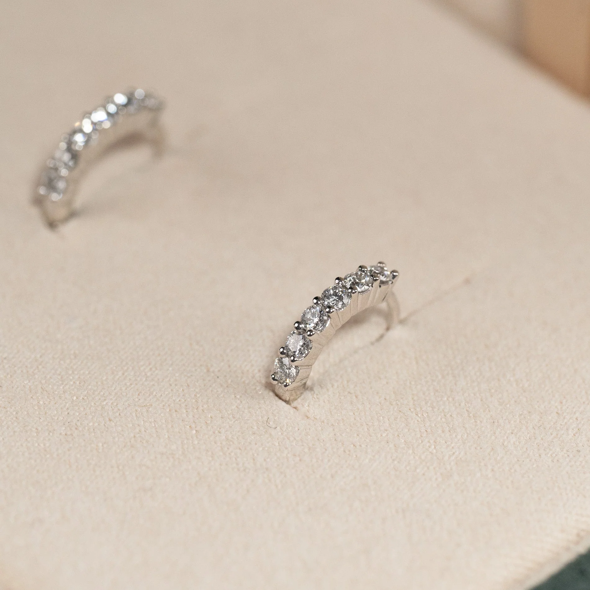 PRONG LAB-DIAMOND CREOL EARRING - 0.35ct - WG - Image 3
