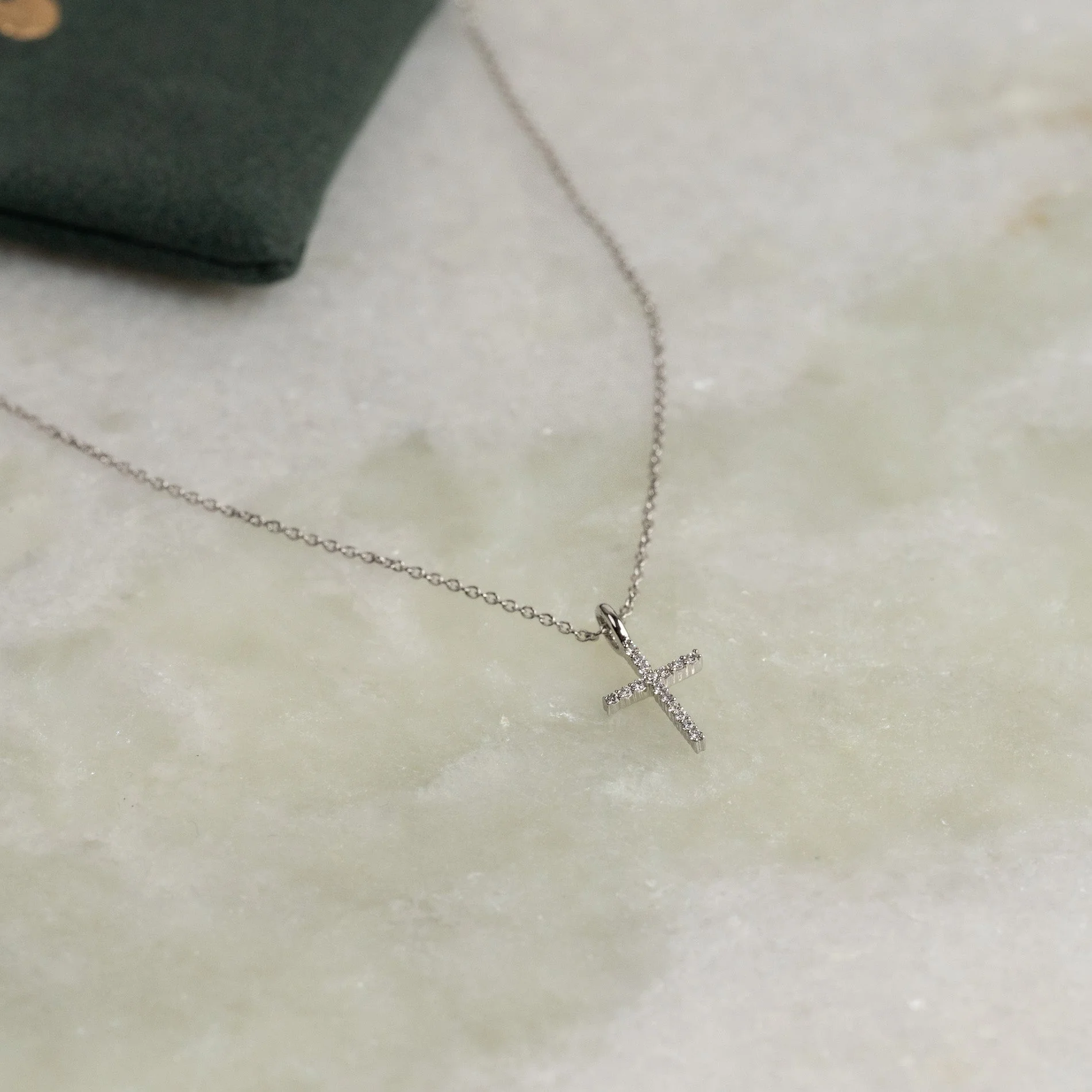 LAB-DIAMOND CROSS PENDANT- 0.08ct - WG - Image 2