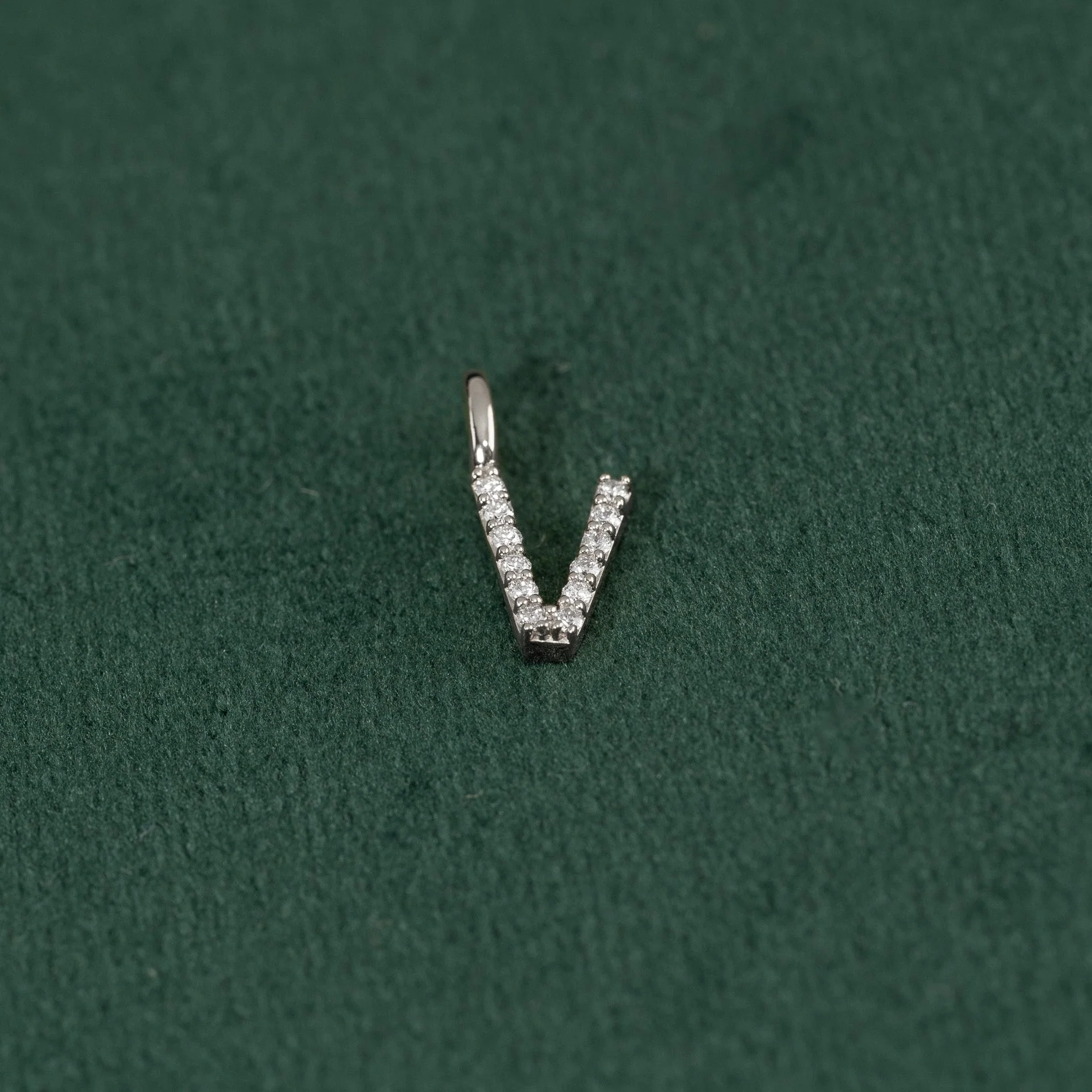 LAB-DIAMOND LETTER PENDANT - 0.1ct - WG - Image 27