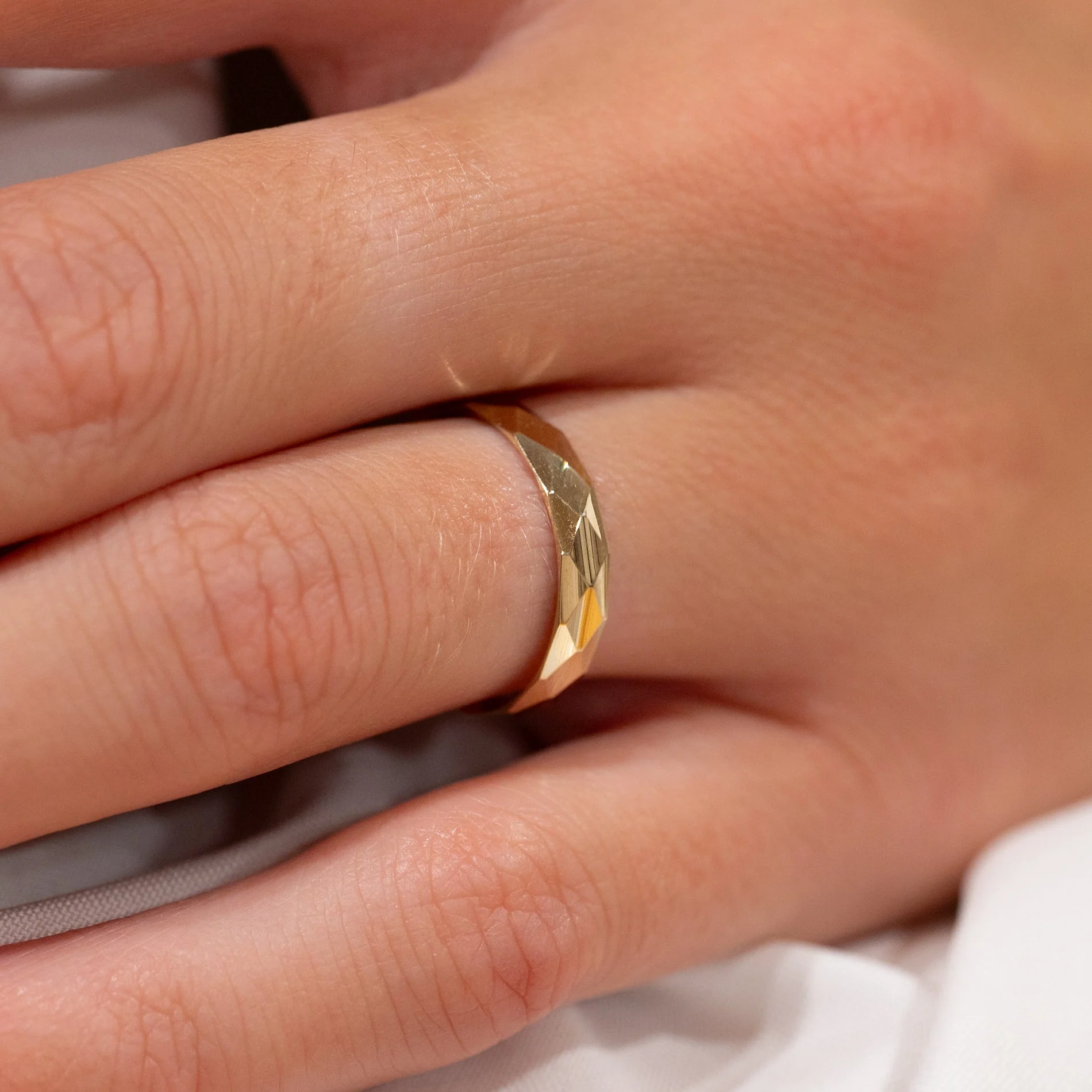 DIMONA LARGE SOLID GOLD RING - Image 2