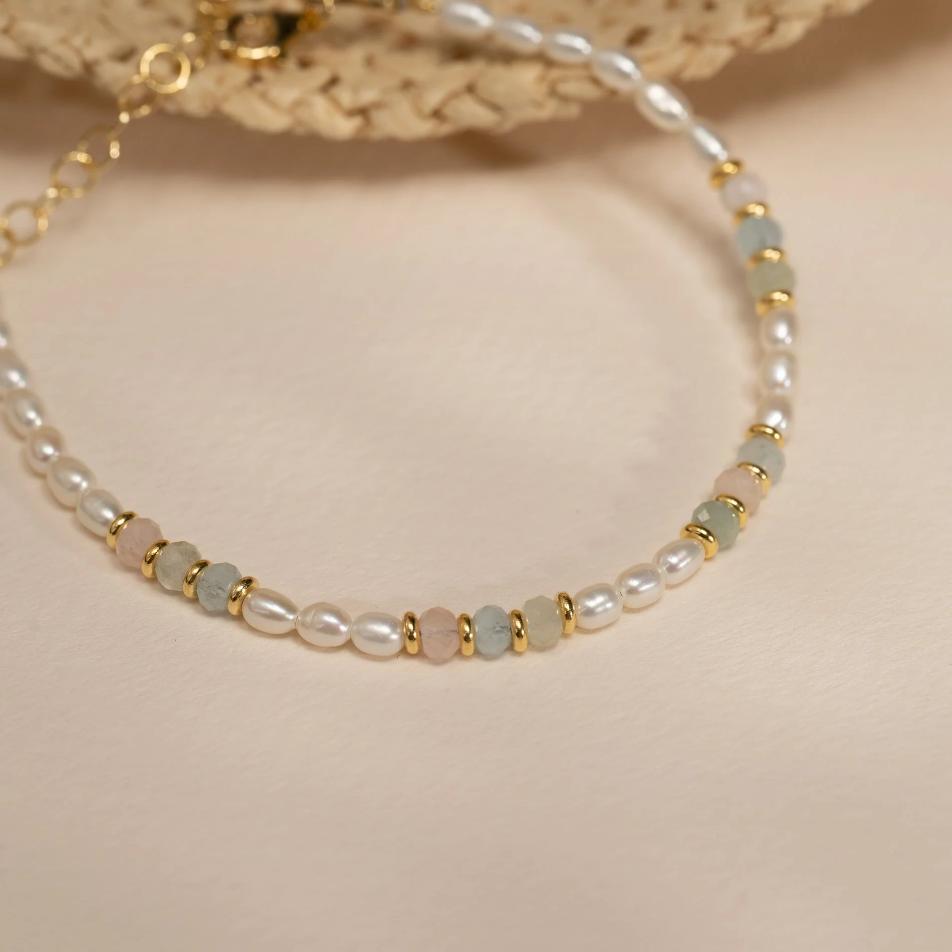 DORA MORGANITE PEARL GOLDEN BRACELET - Image 4