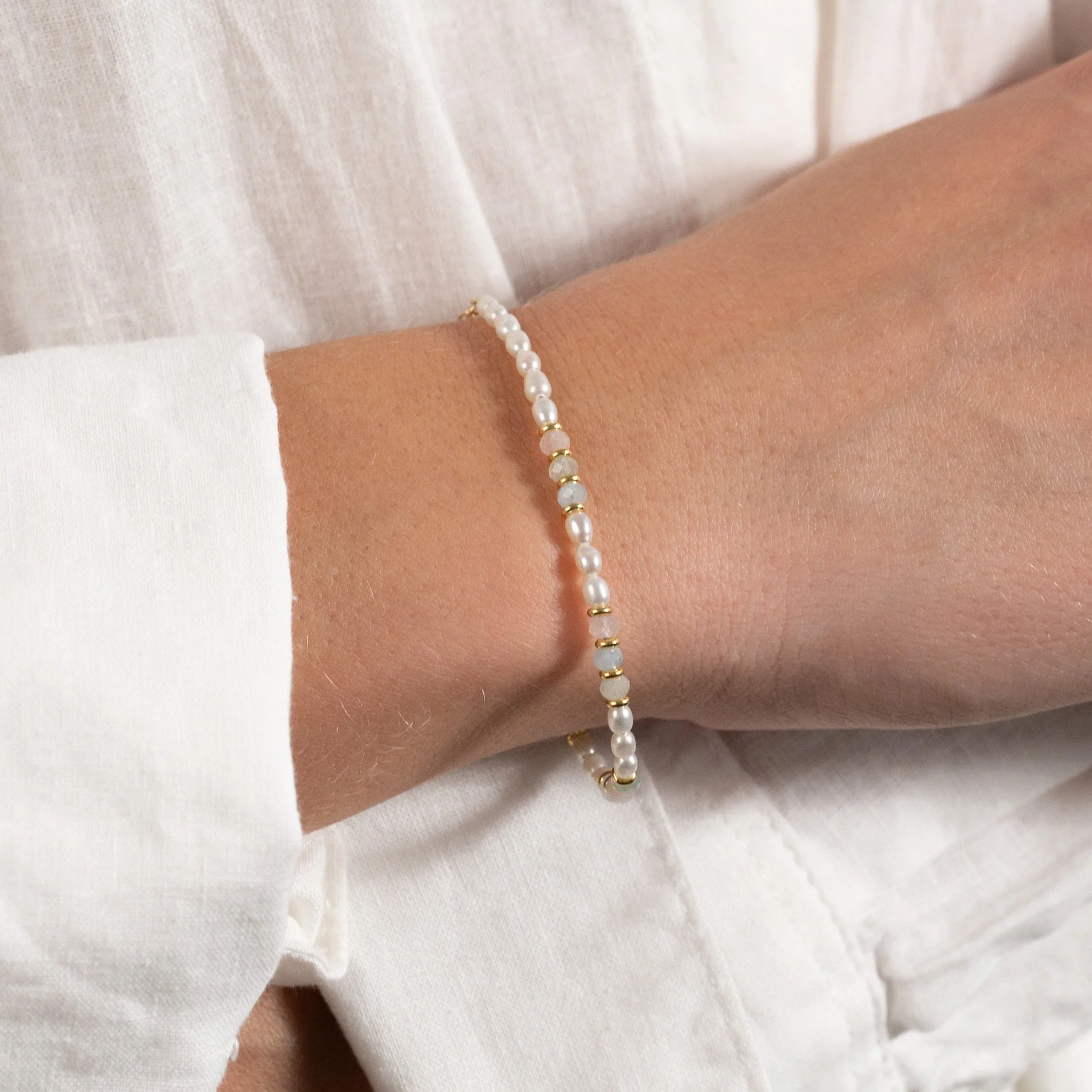 DORA MORGANITE PEARL GOLDEN BRACELET - Image 5