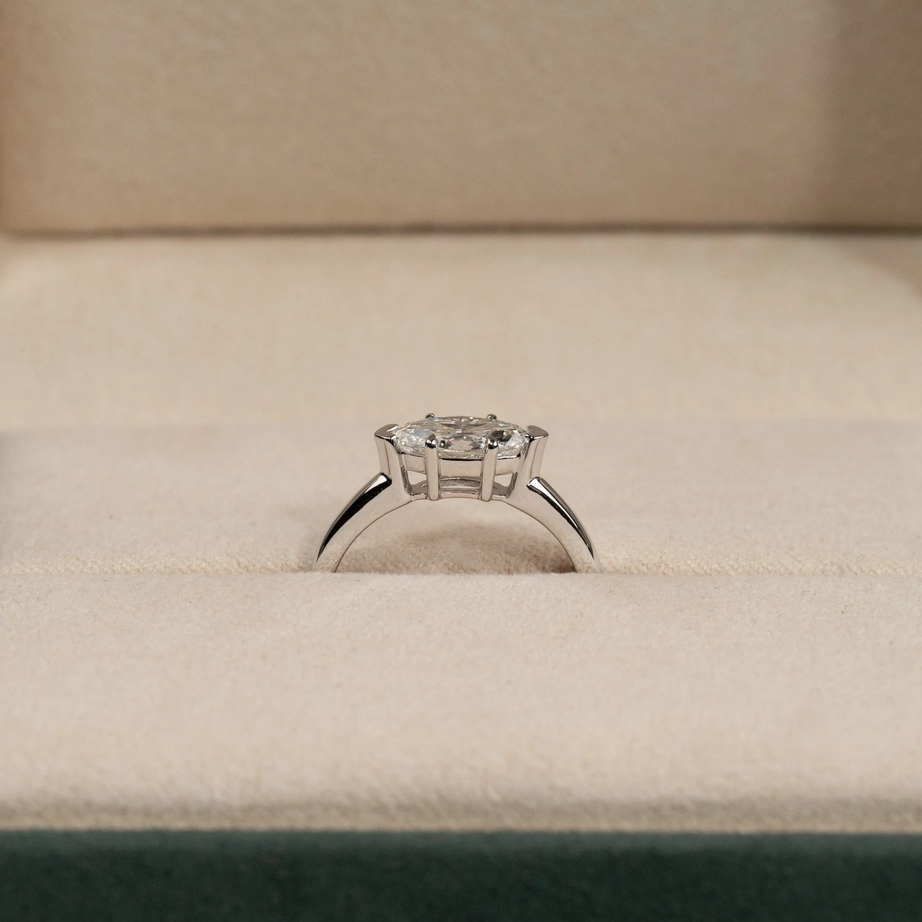 EAST TO WEST MARQUISE-CUT SOLITAIRE LAB-DIAMOND RING - 1.0ct - WG - Image 9