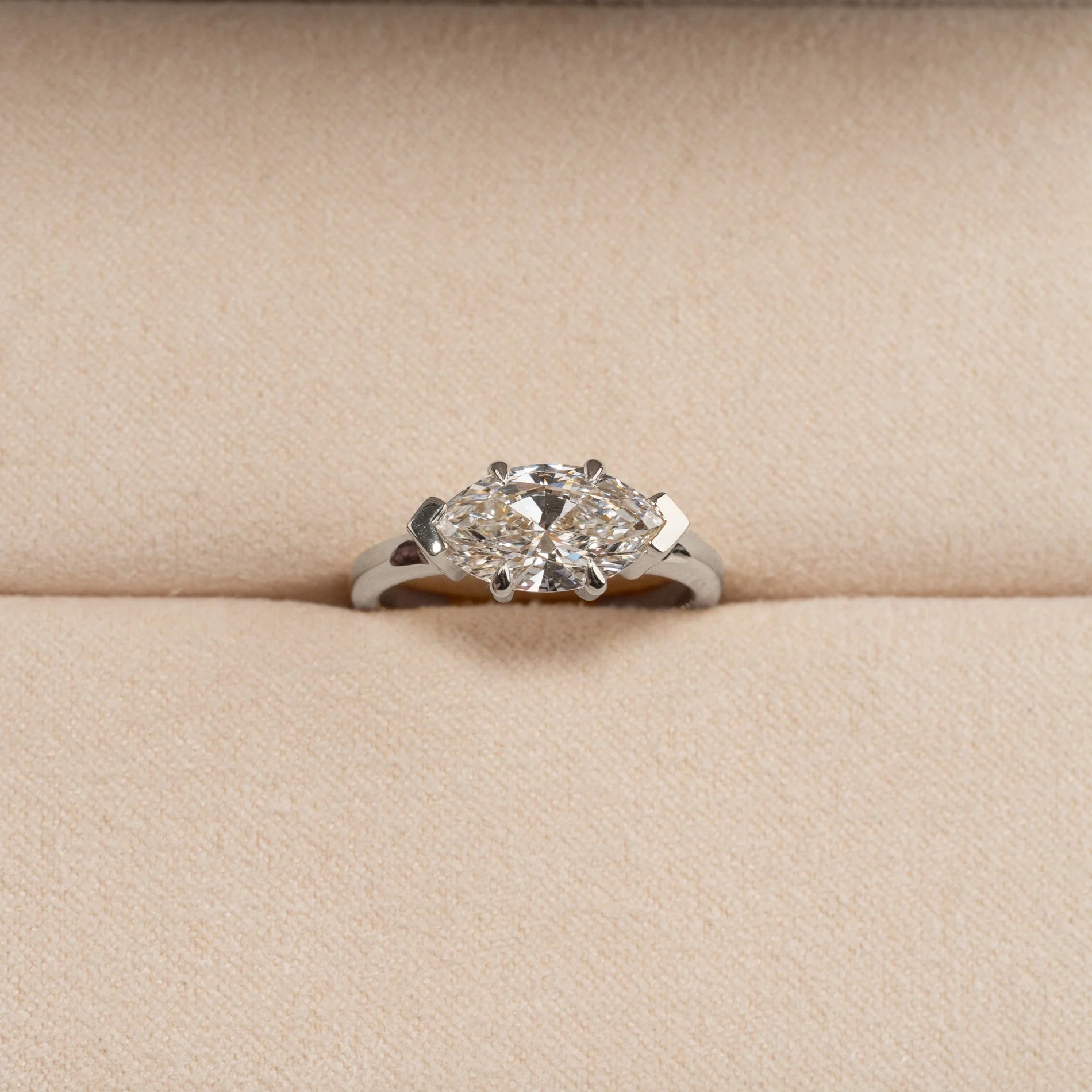 EAST TO WEST MARQUISE-CUT SOLITAIRE LAB-DIAMOND RING - 2.0ct - WG - Image 2