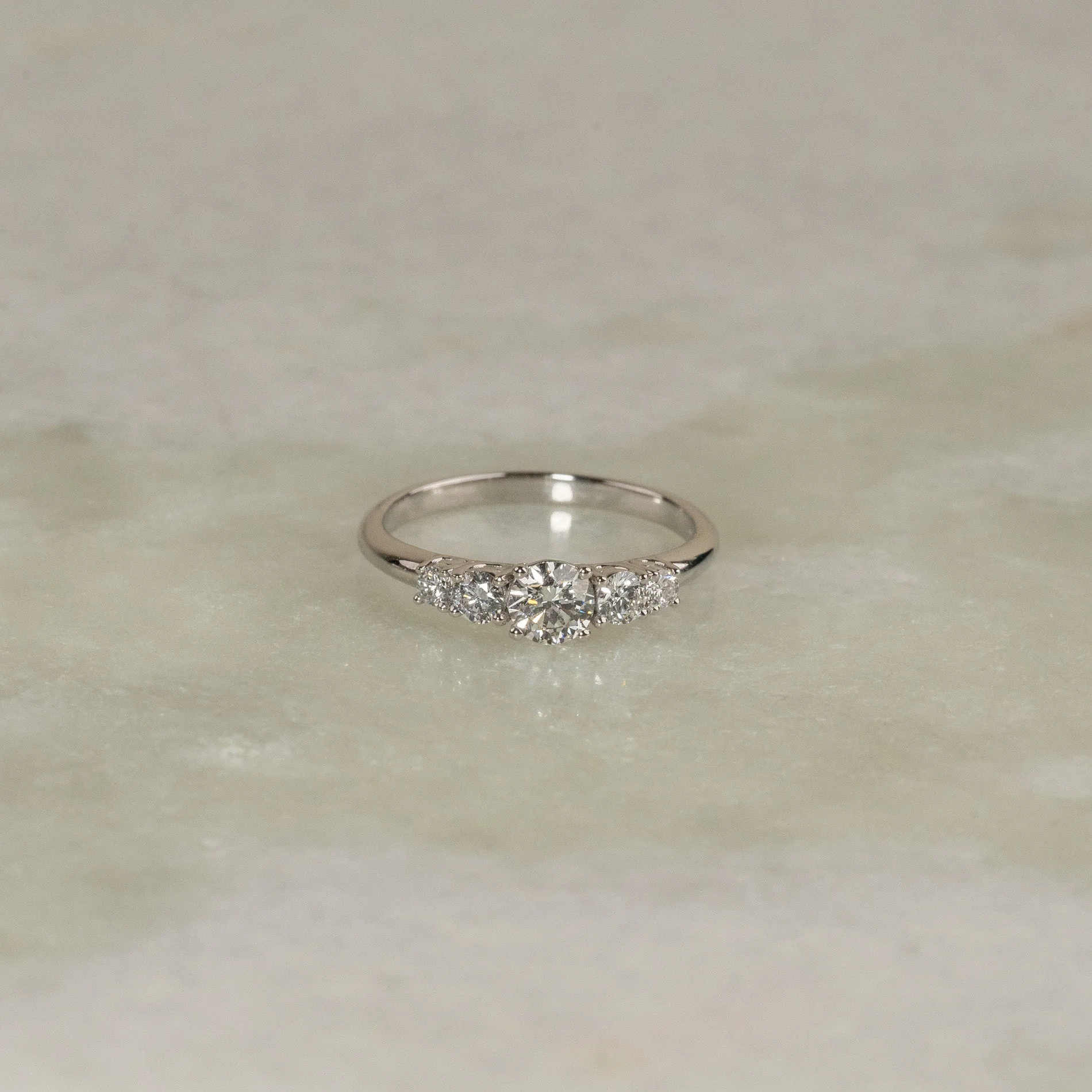 FIVE-STONE TRELLIS LAB-DIAMOND RING - 0.5ct - WG - Image 5