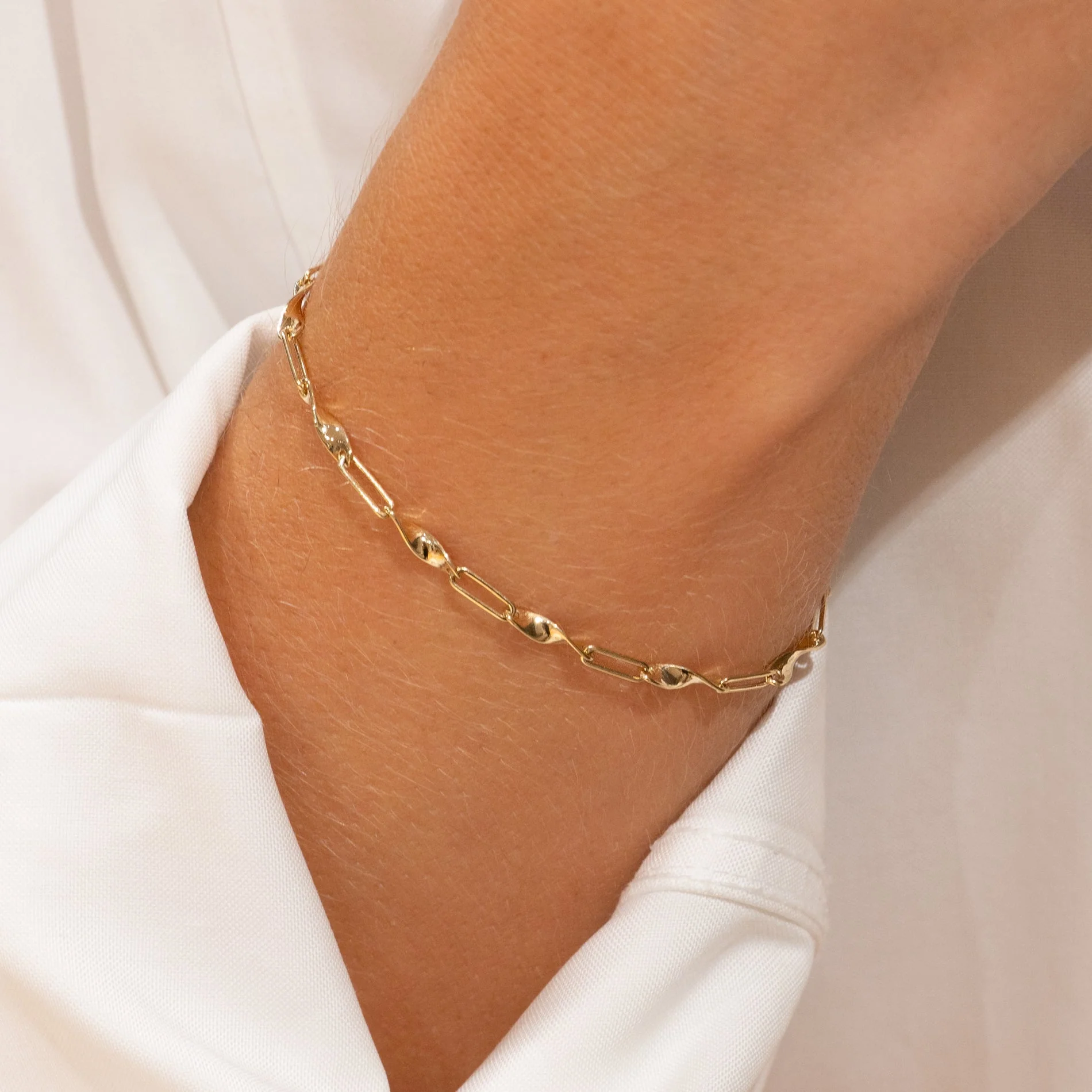 ELENA SOLID GOLD BRACELET - Image 2