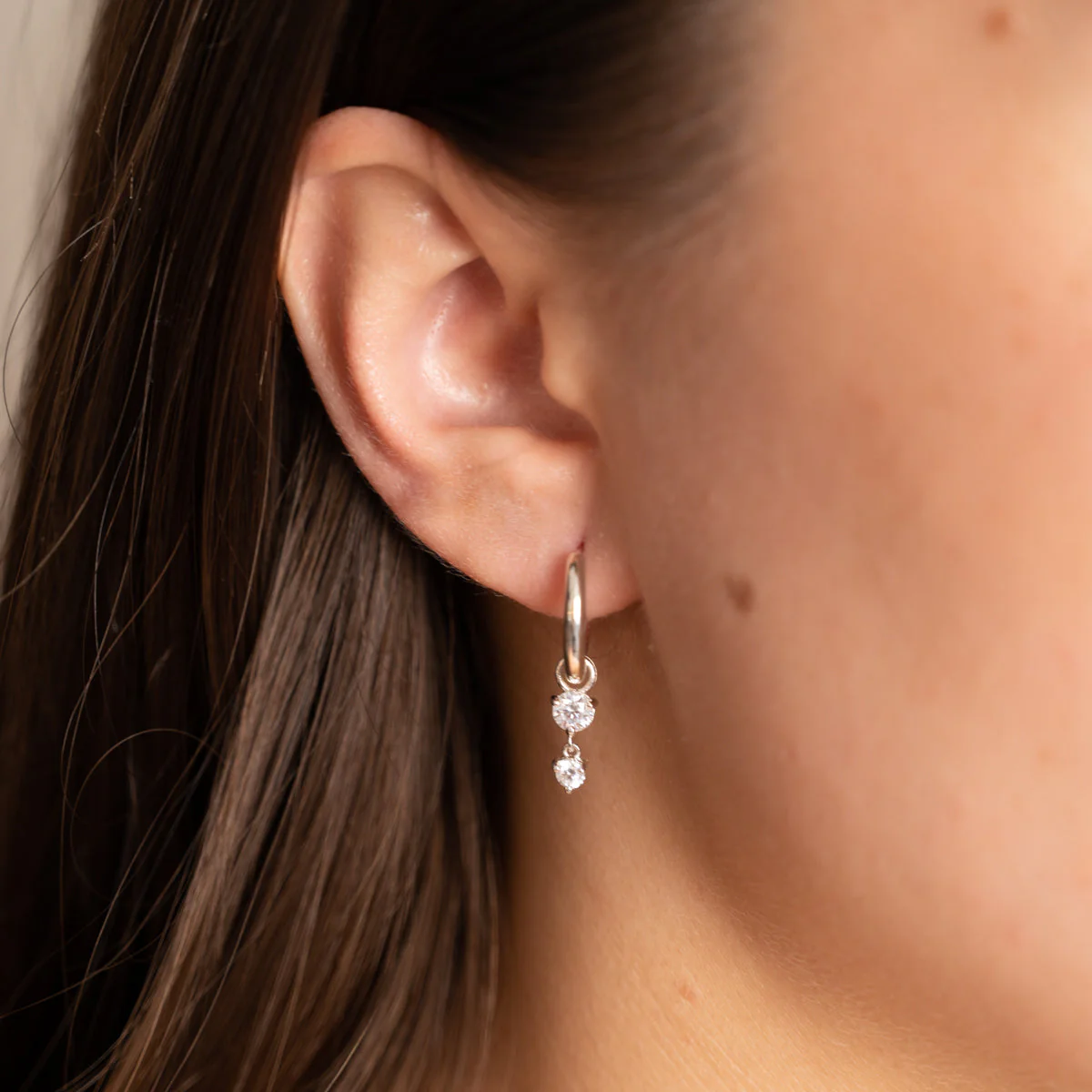 ELENOR CRYSTAL SILVER EARRING - Image 4