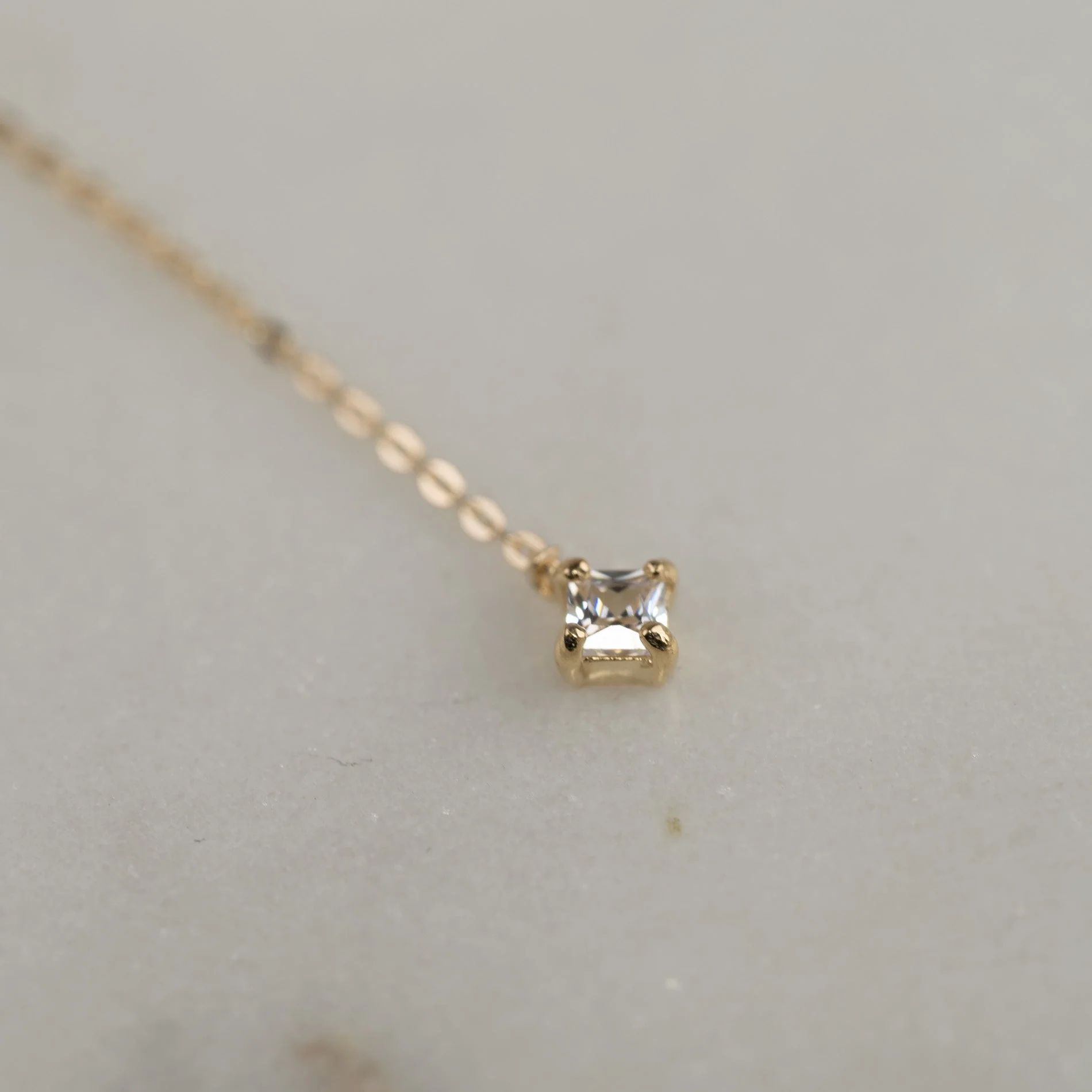 ELENORA CRYSTAL SOLID GOLD NECKLACE - Image 5