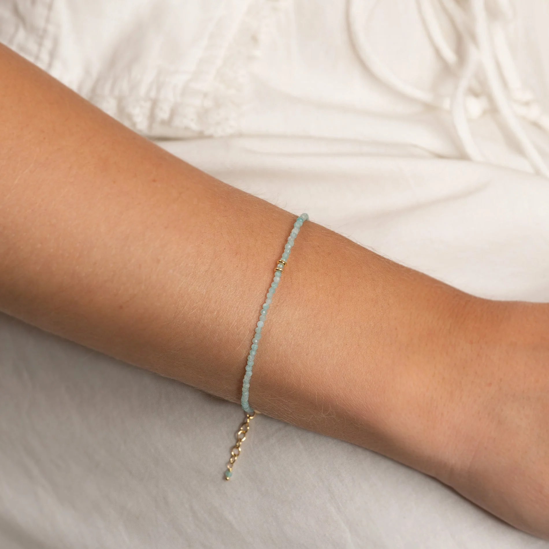ELIANA BLUE AMAZONITE GOLDEN BRACELET - Image 4