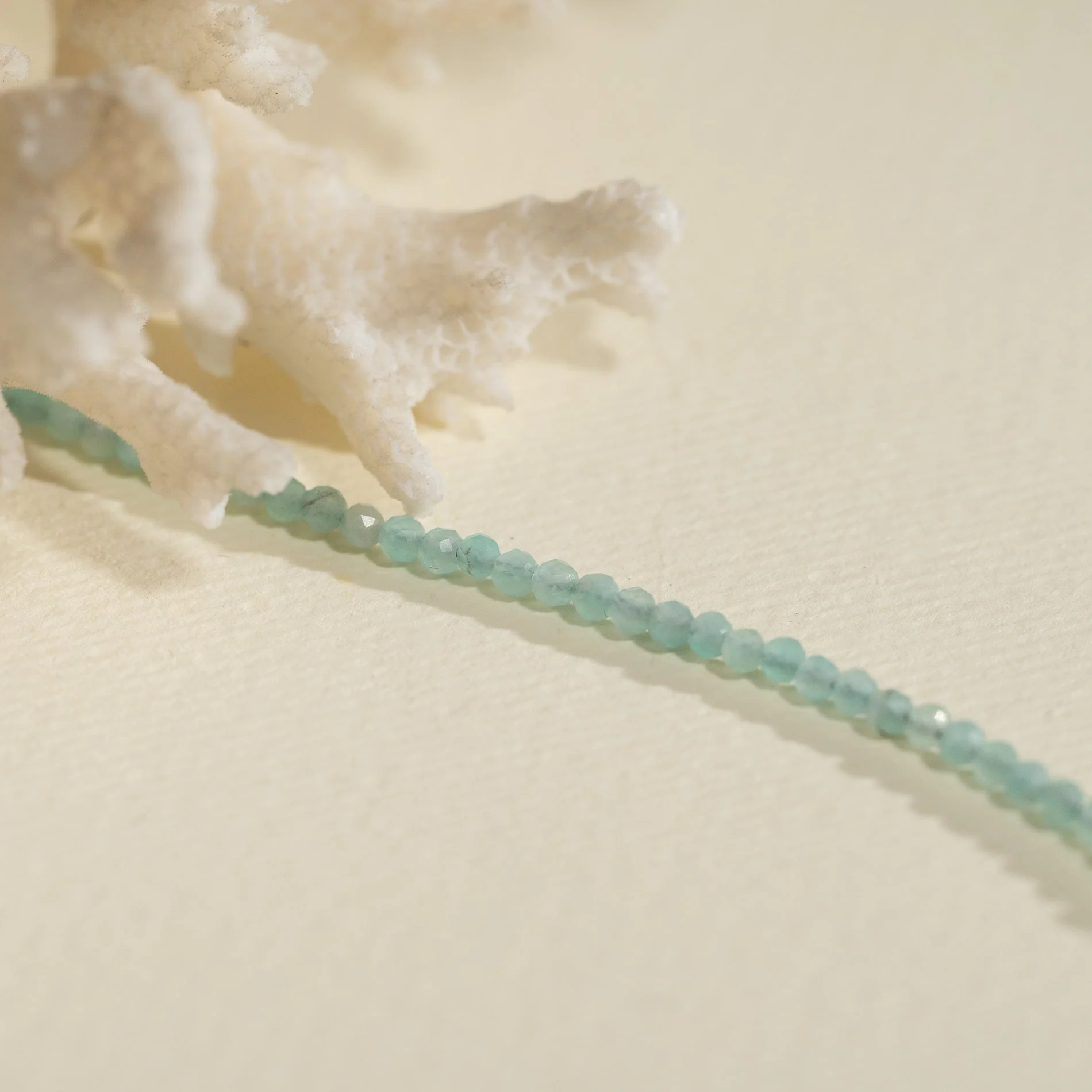 ELIANA BLUE AMAZONITE GOLDEN NECKLACE - Image 3