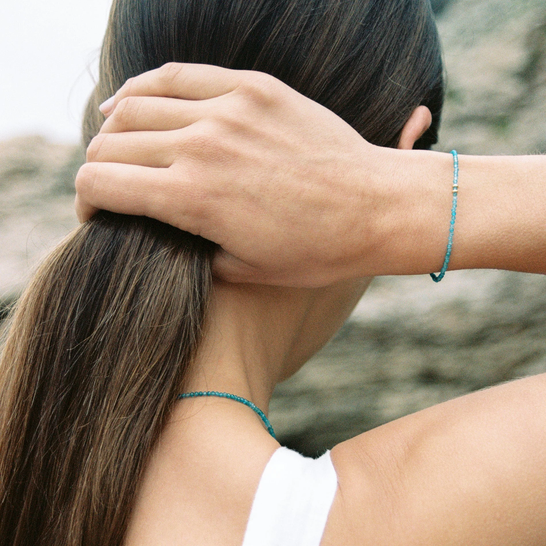ELIANA BLUE APATITE GOLDEN BRACELET - Image 4