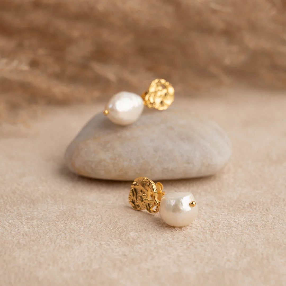 ELLA PEARL GOLDEN EARRING - Image 3