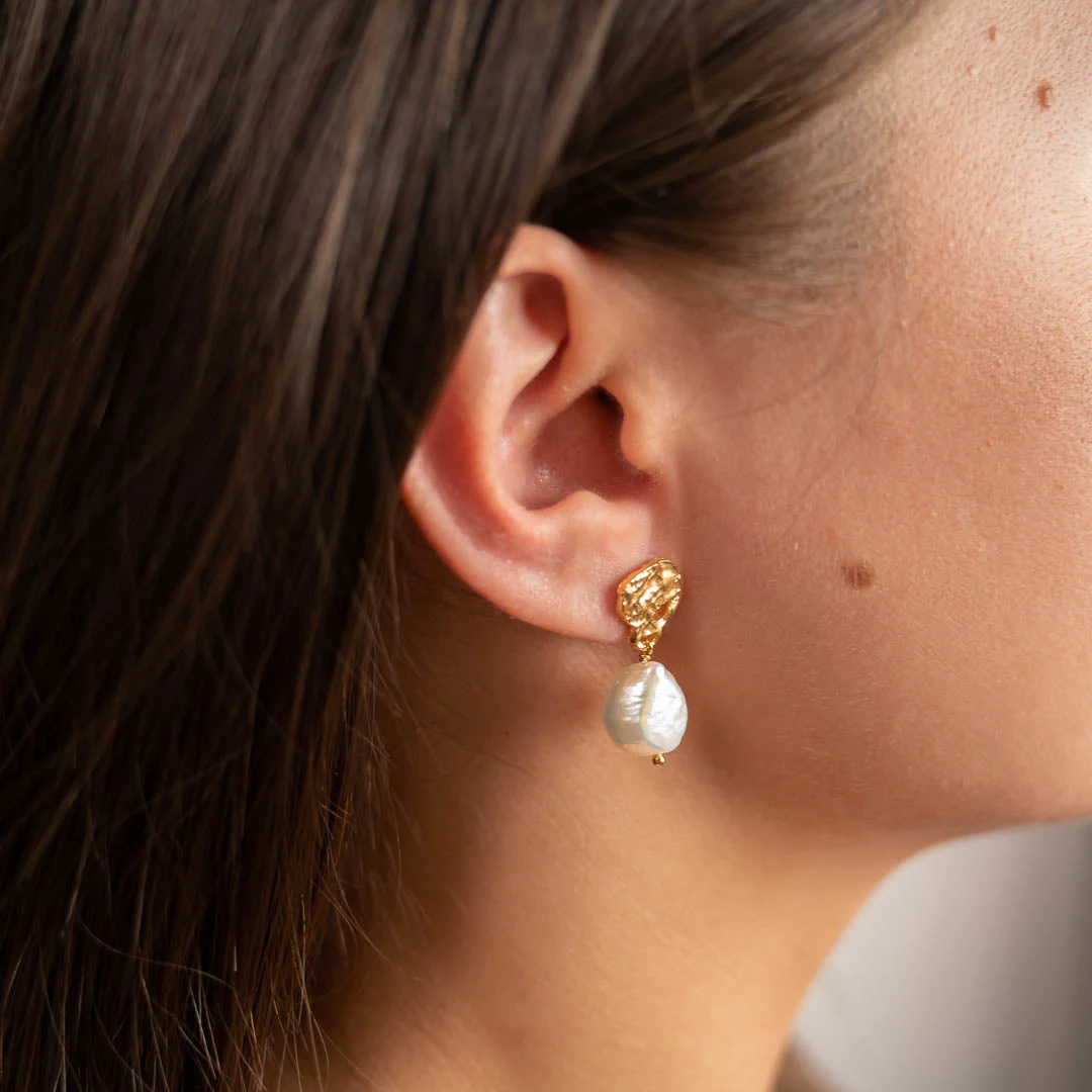 ELLA PEARL GOLDEN EARRING - Image 4