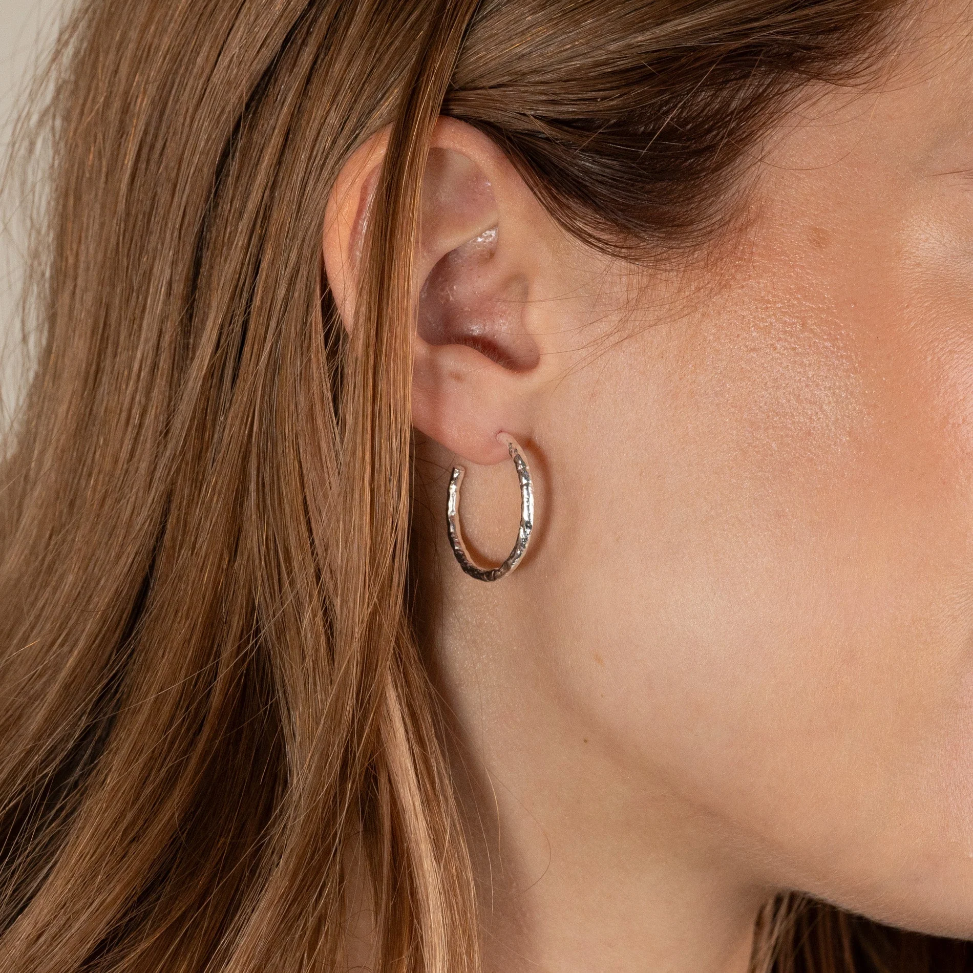 ELMA LARGE SILVER CREOL EARRING - Image 2