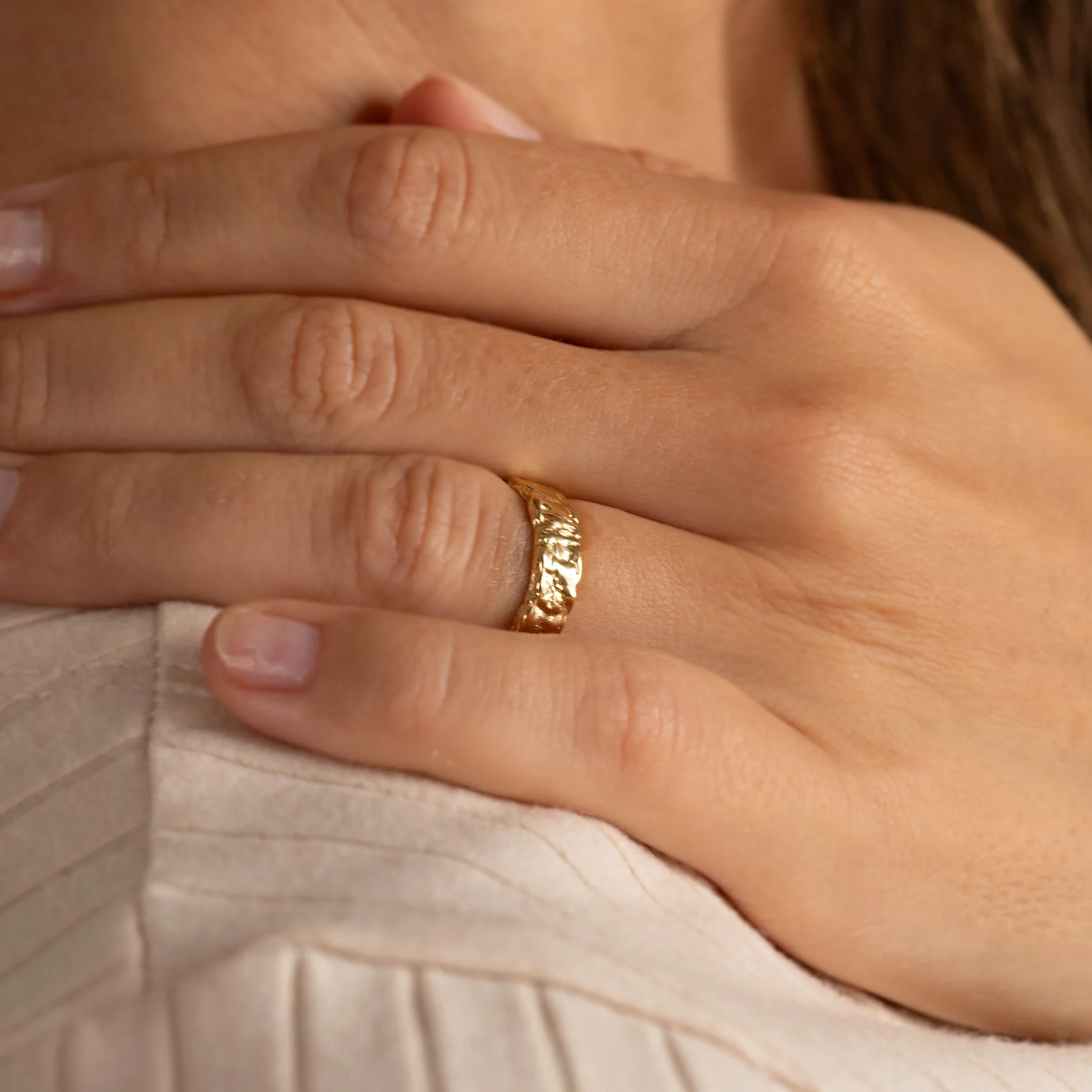 ELMA MEDIUM GOLDEN RING - Image 4