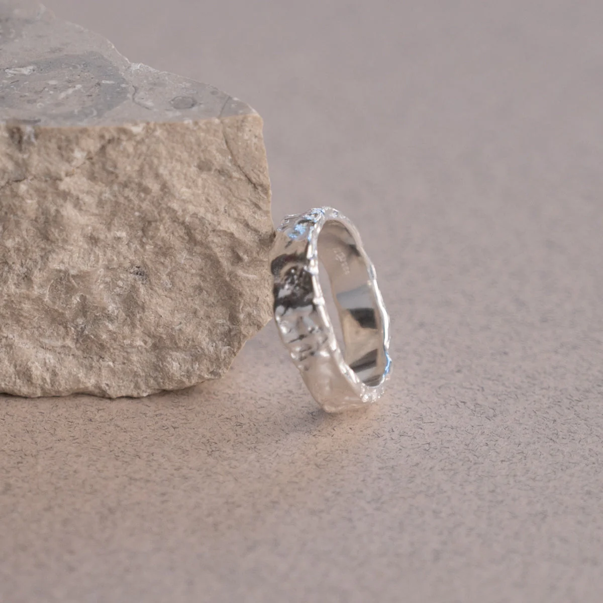 ELMA MEDIUM SILVER RING - Image 2