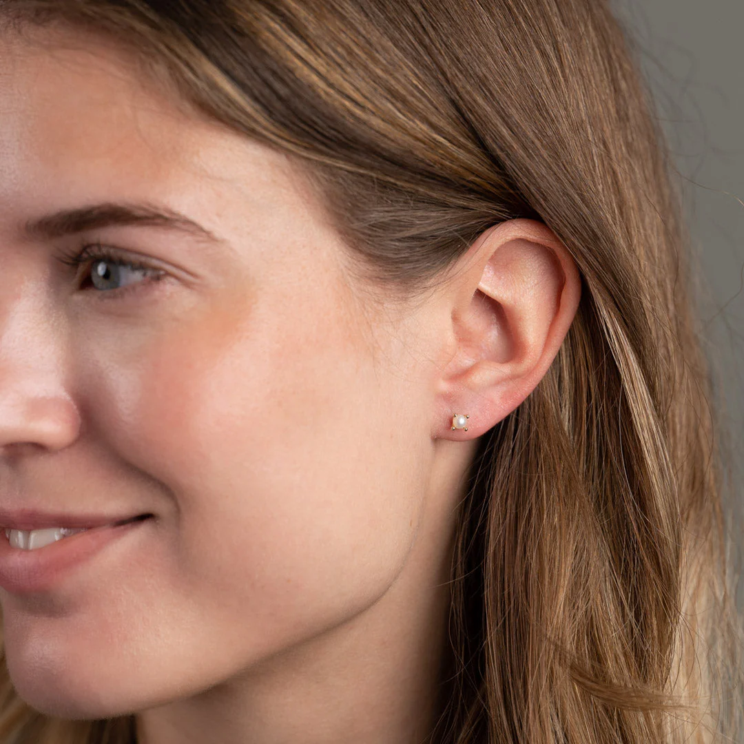 ELVIRA PEARL SOLID GOLD STUD EARRING - Image 10