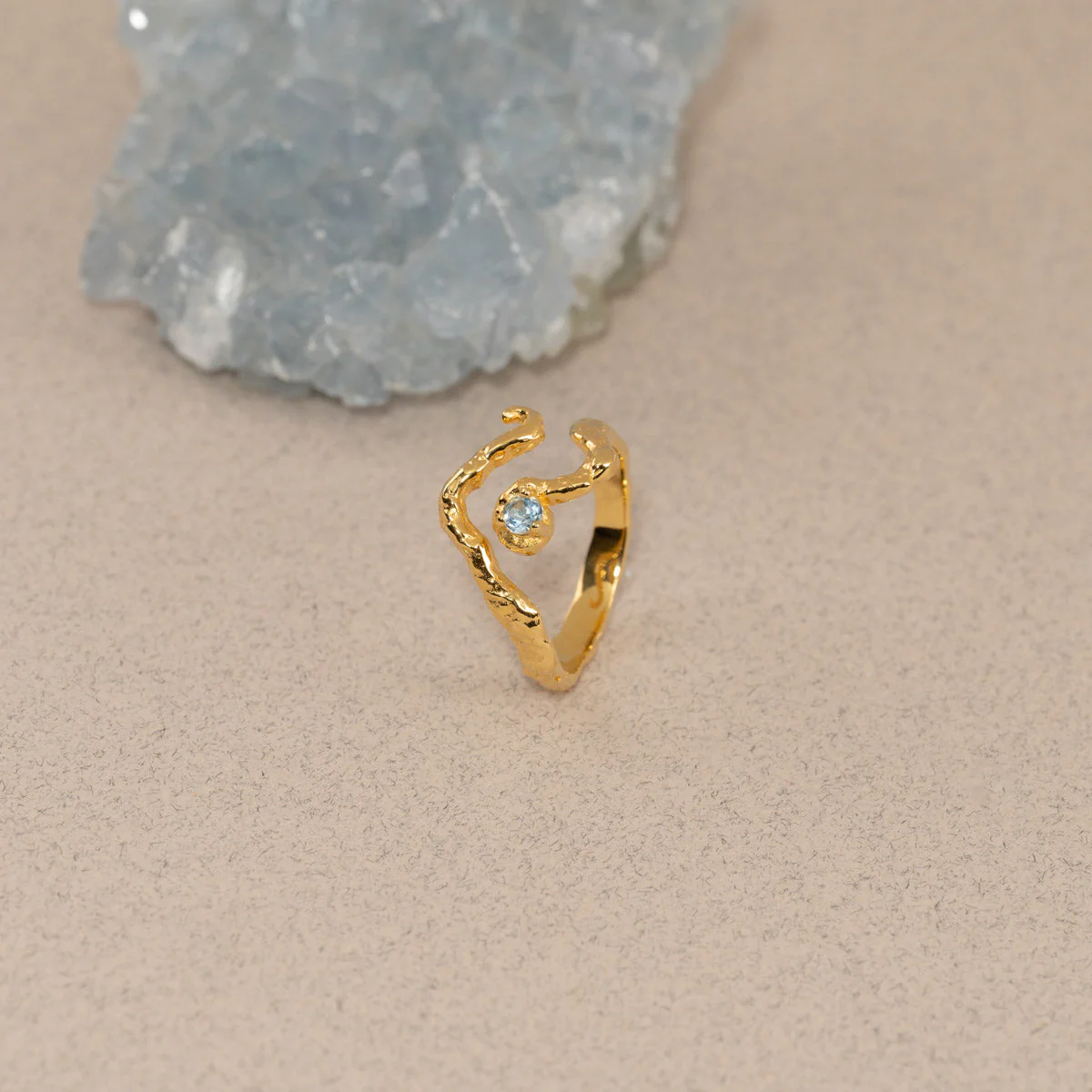 EMILIA BLUE TOPAZ GOLDEN RING - Image 3