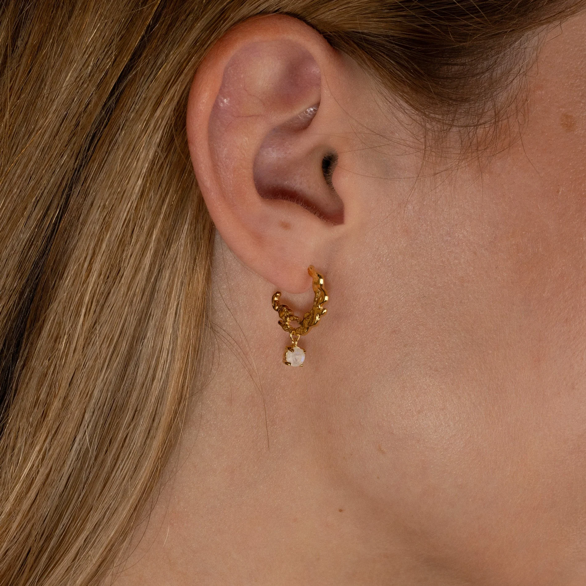 EMILIA MOONSTONE GOLDEN CREOL EARRING - Image 2