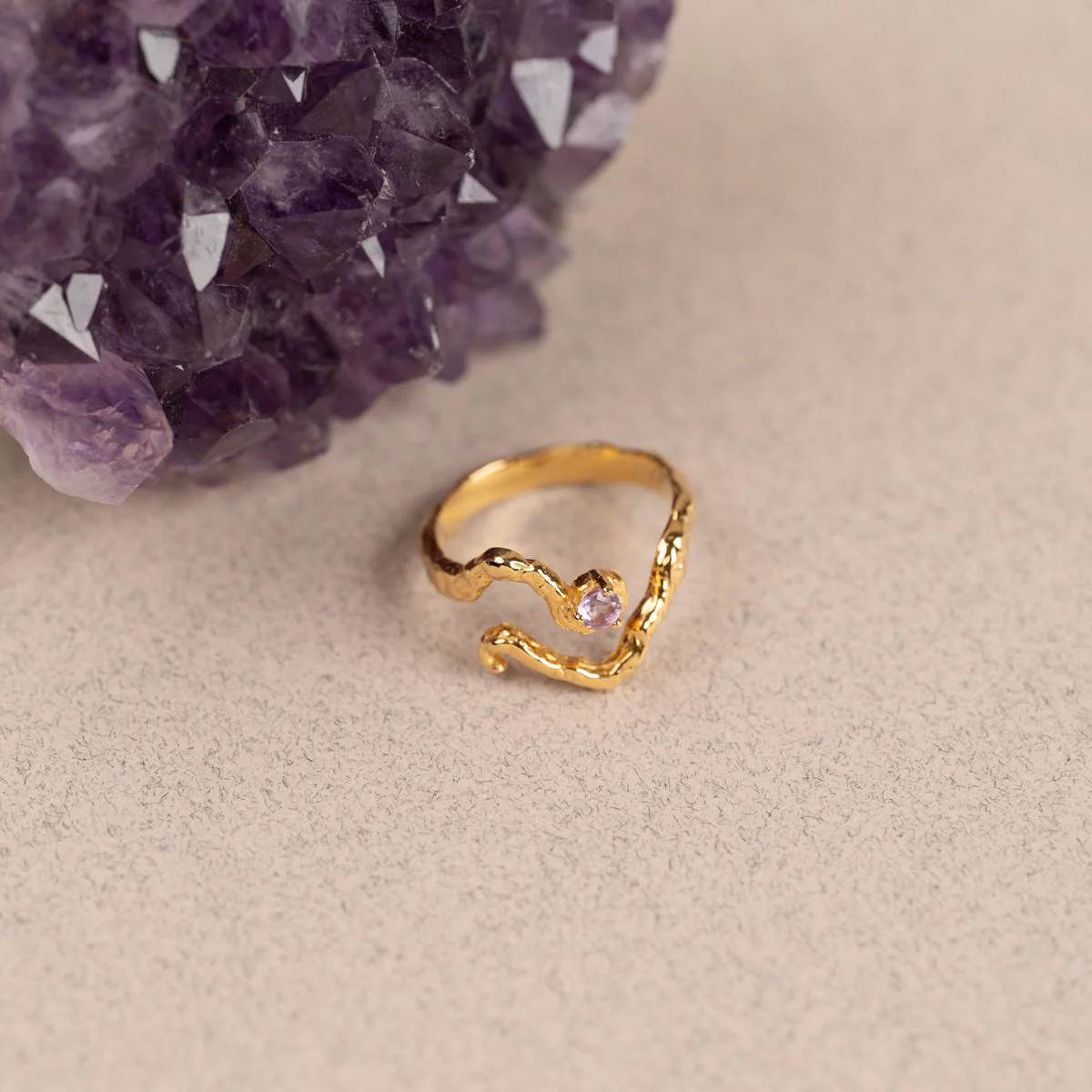 EMILIA PURPLE AMETHYST GOLDEN RING - Image 5