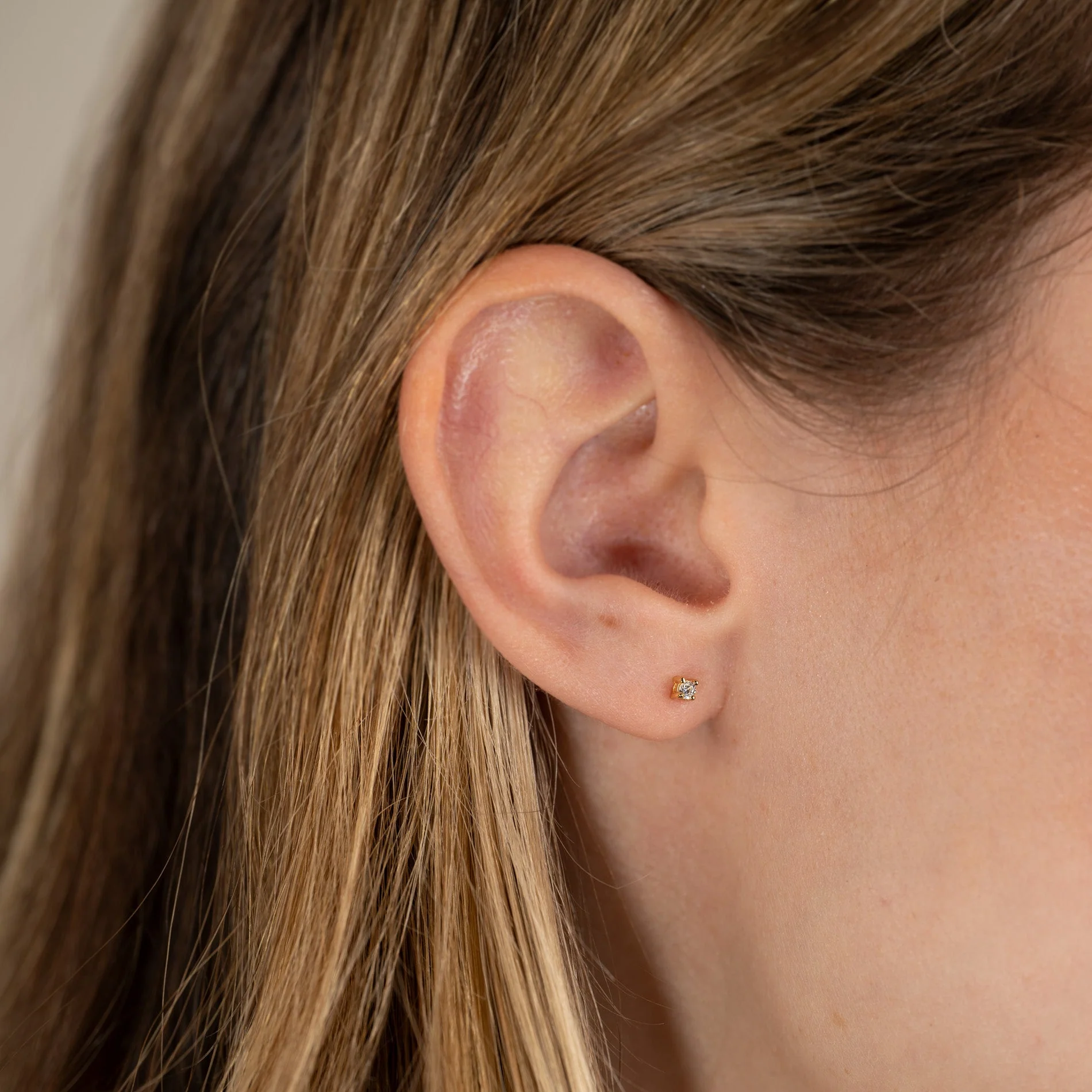ENA GOLDEN EARRING - 2mm - Image 5