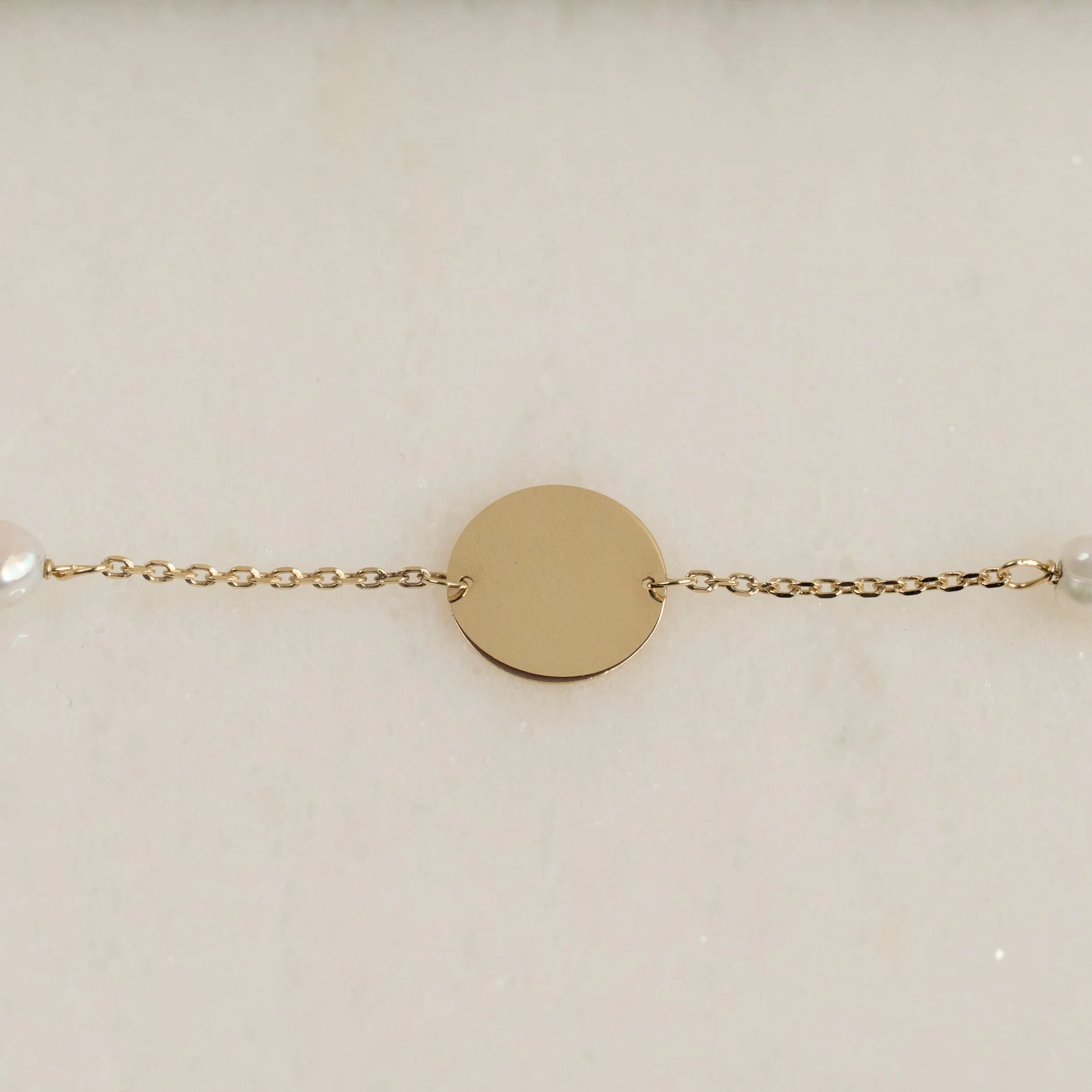 ENGRAVABLE PLATE PEARL SOLID GOLD BRACELET - Image 5