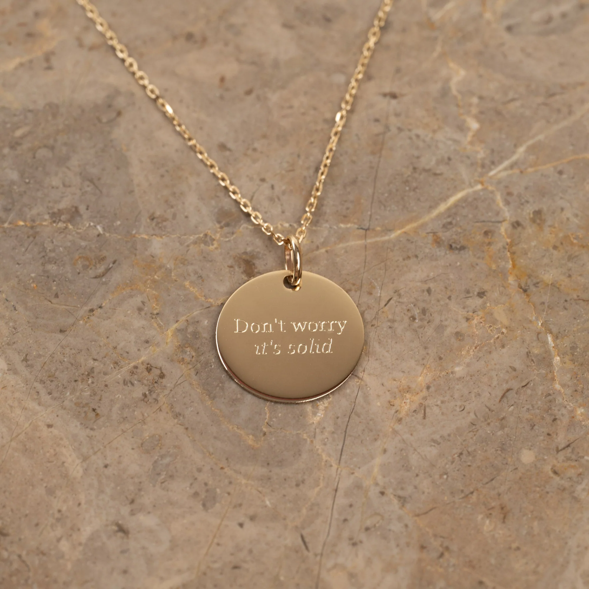 ENGRAVABLE ROUND SOLID GOLD PENDANT - 15mm - Image 5