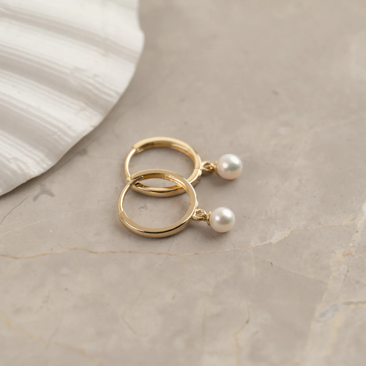 ENYA PEARL SOLID GOLD EARRING - Image 5
