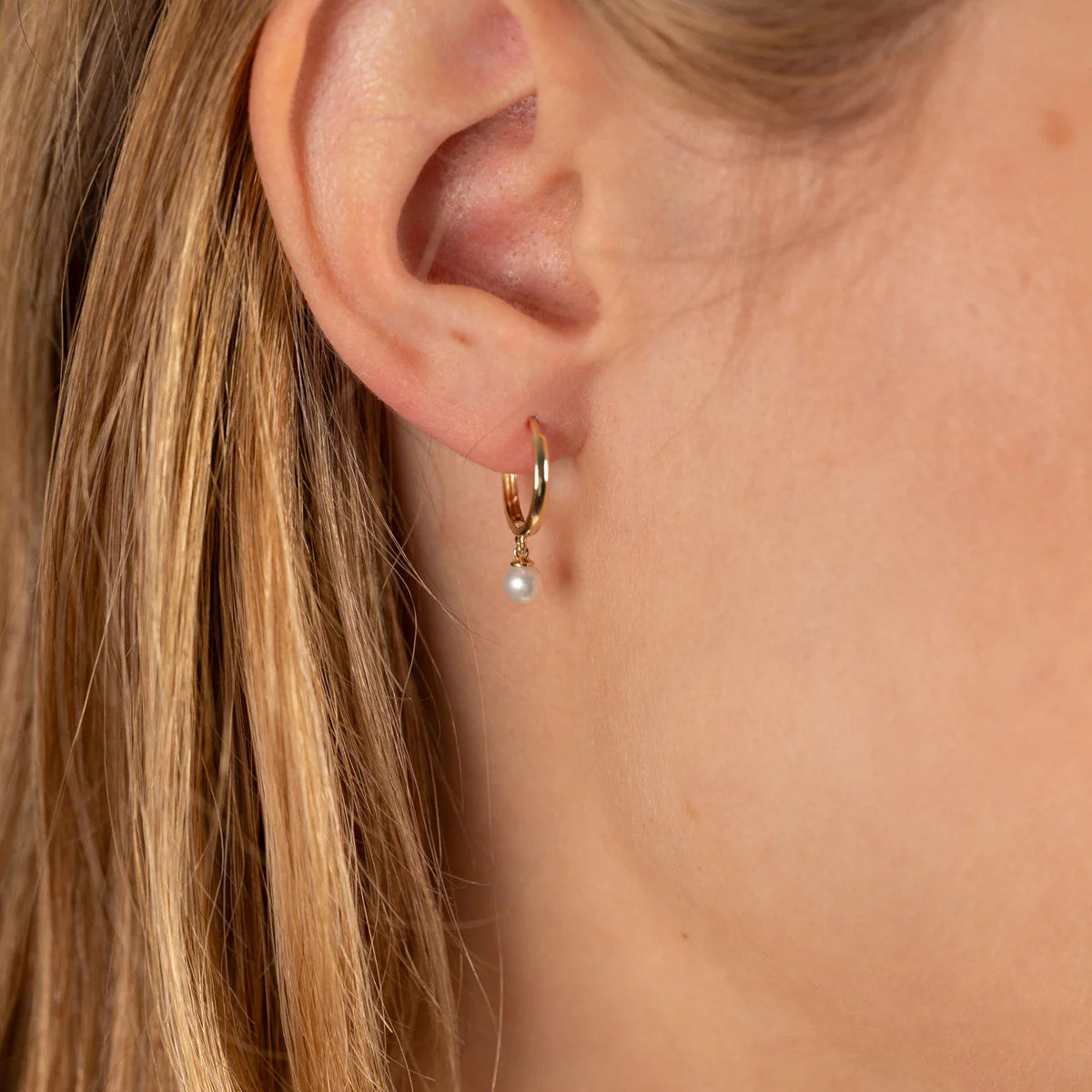 ENYA PEARL SOLID GOLD EARRING - Image 6
