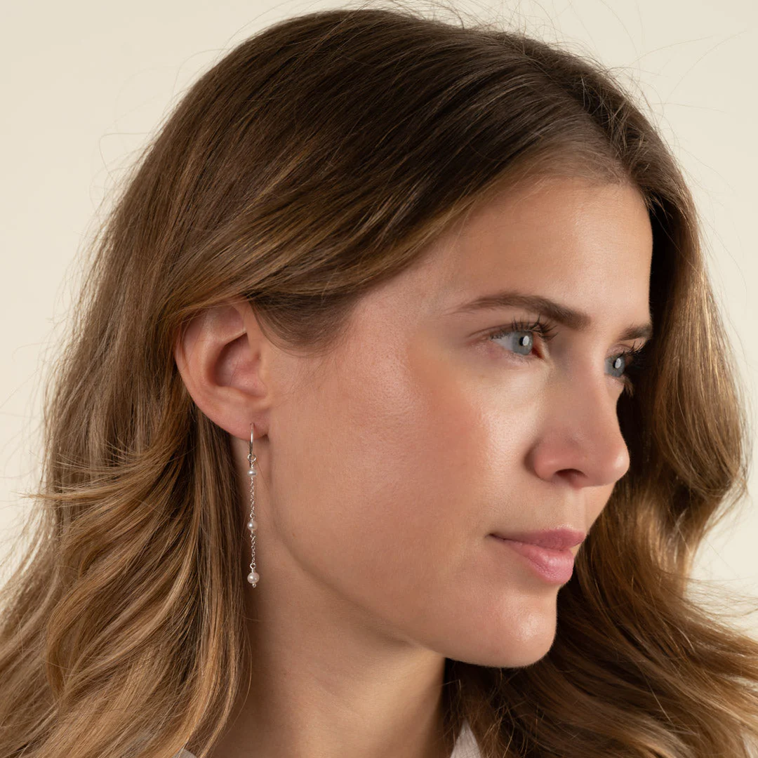 ERICA PEARL SILVER HOOK EARRING - Image 6