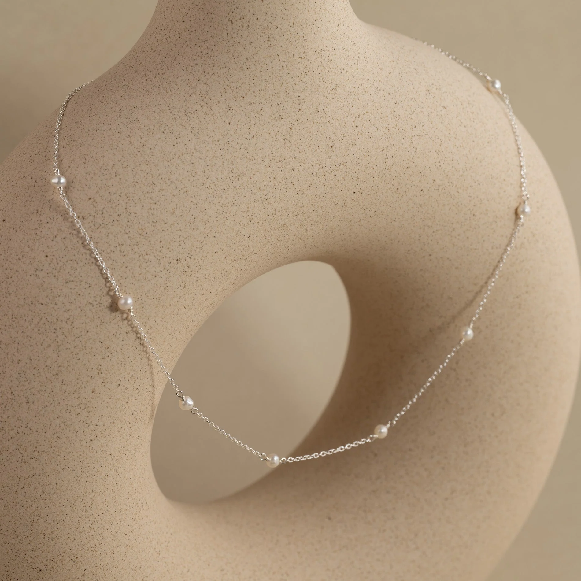 ERICA PEARL SILVER NECKLACE - Image 4