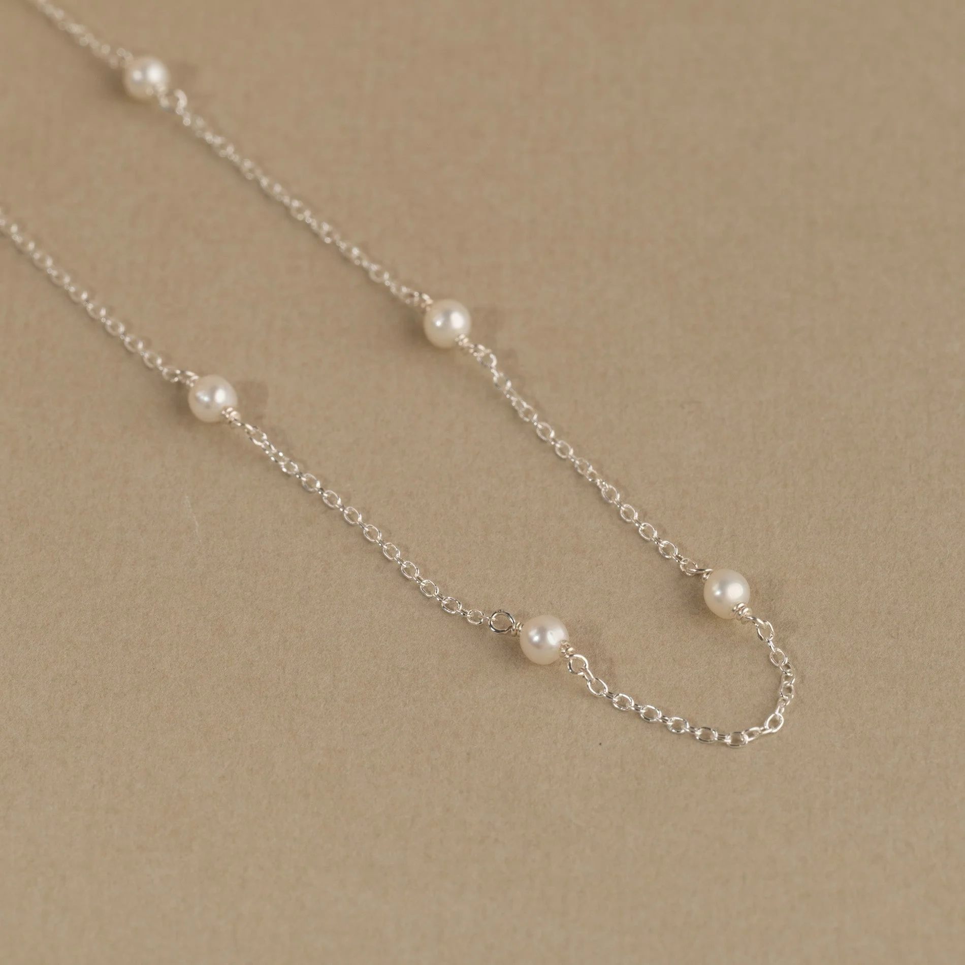 ERICA PEARL SILVER NECKLACE - Image 6
