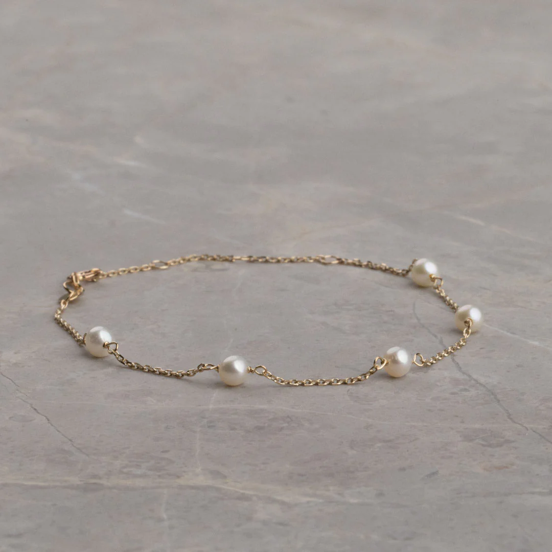 ERICA PEARL SOLID GOLD BRACELET - Image 4